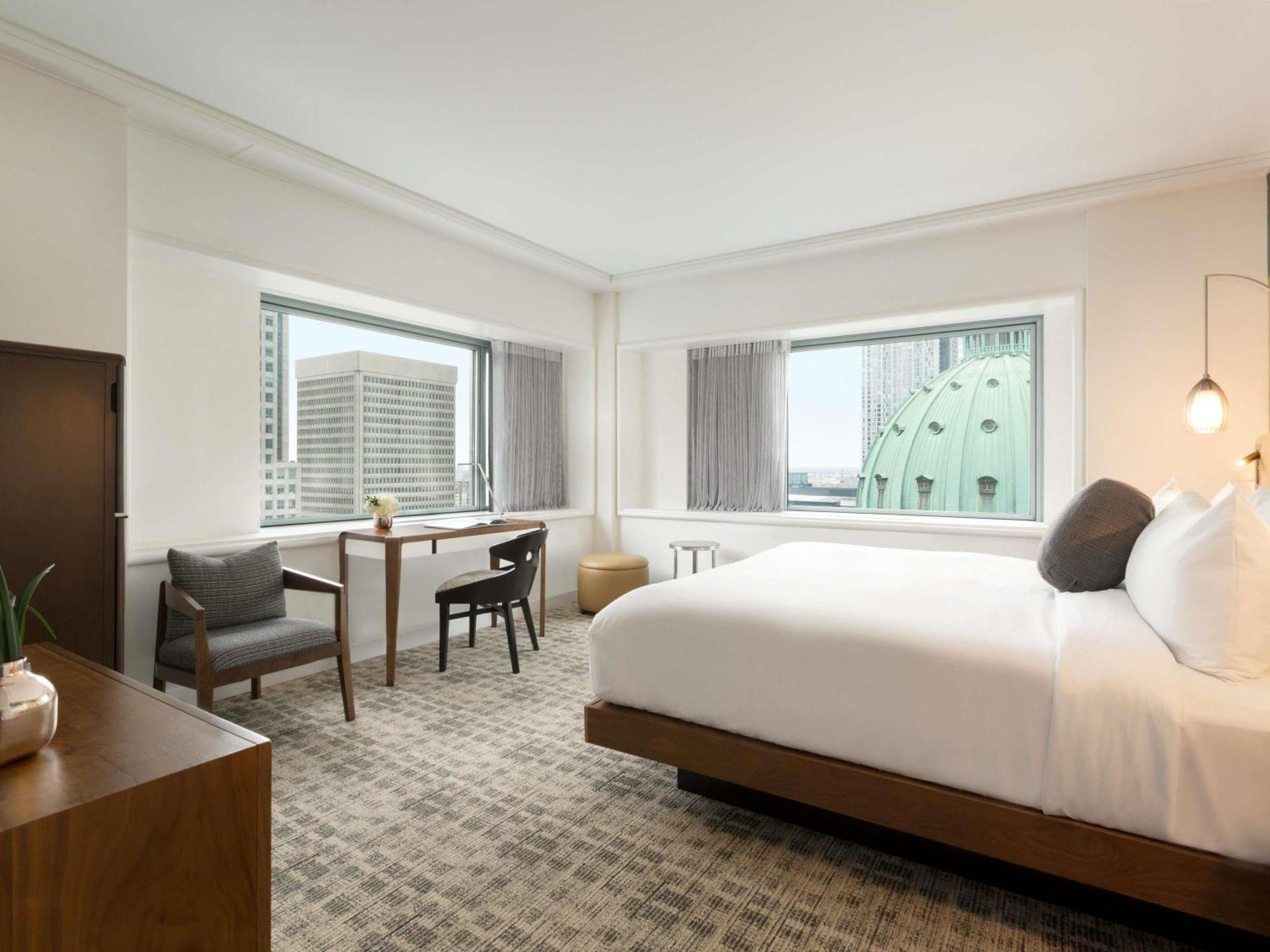 Deluxe King Room with View,1730013246:JPEG