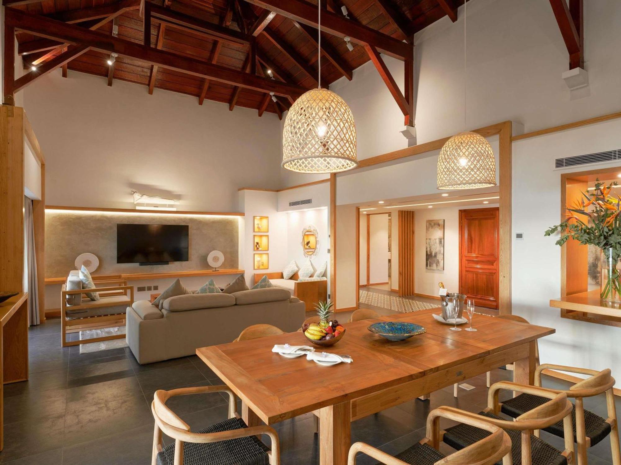 IMPERIAL SUITE, 1 King Size Bed, ocean view, direct beach access, balcony,1717024714:JPEG