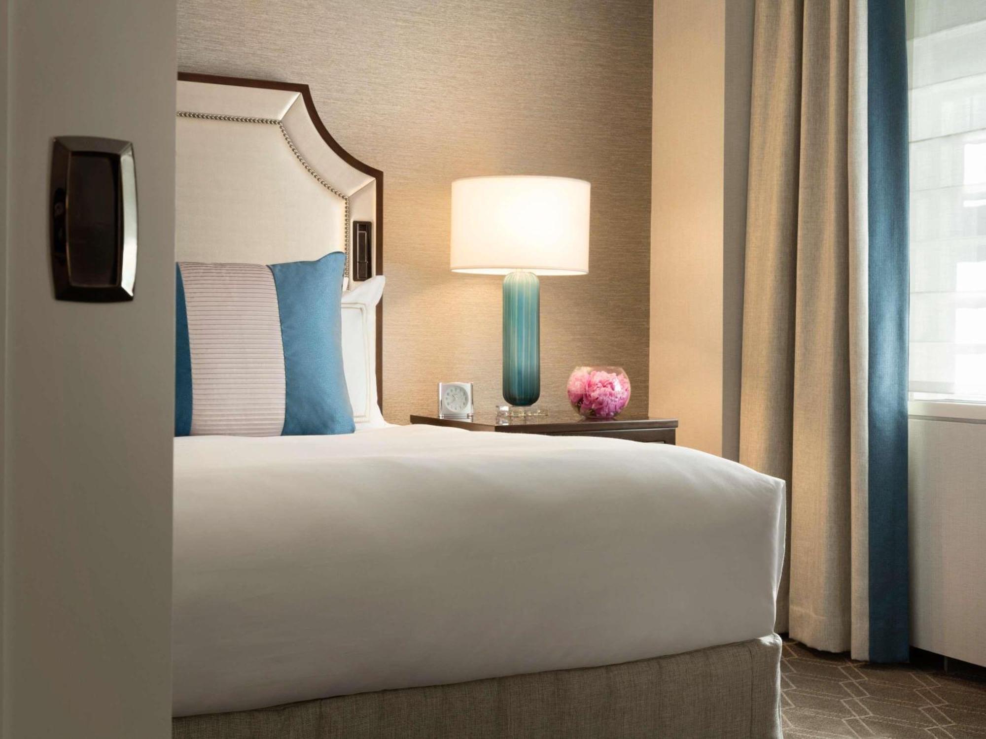 One-Bedroom King Suite,1730024052:JPEG
