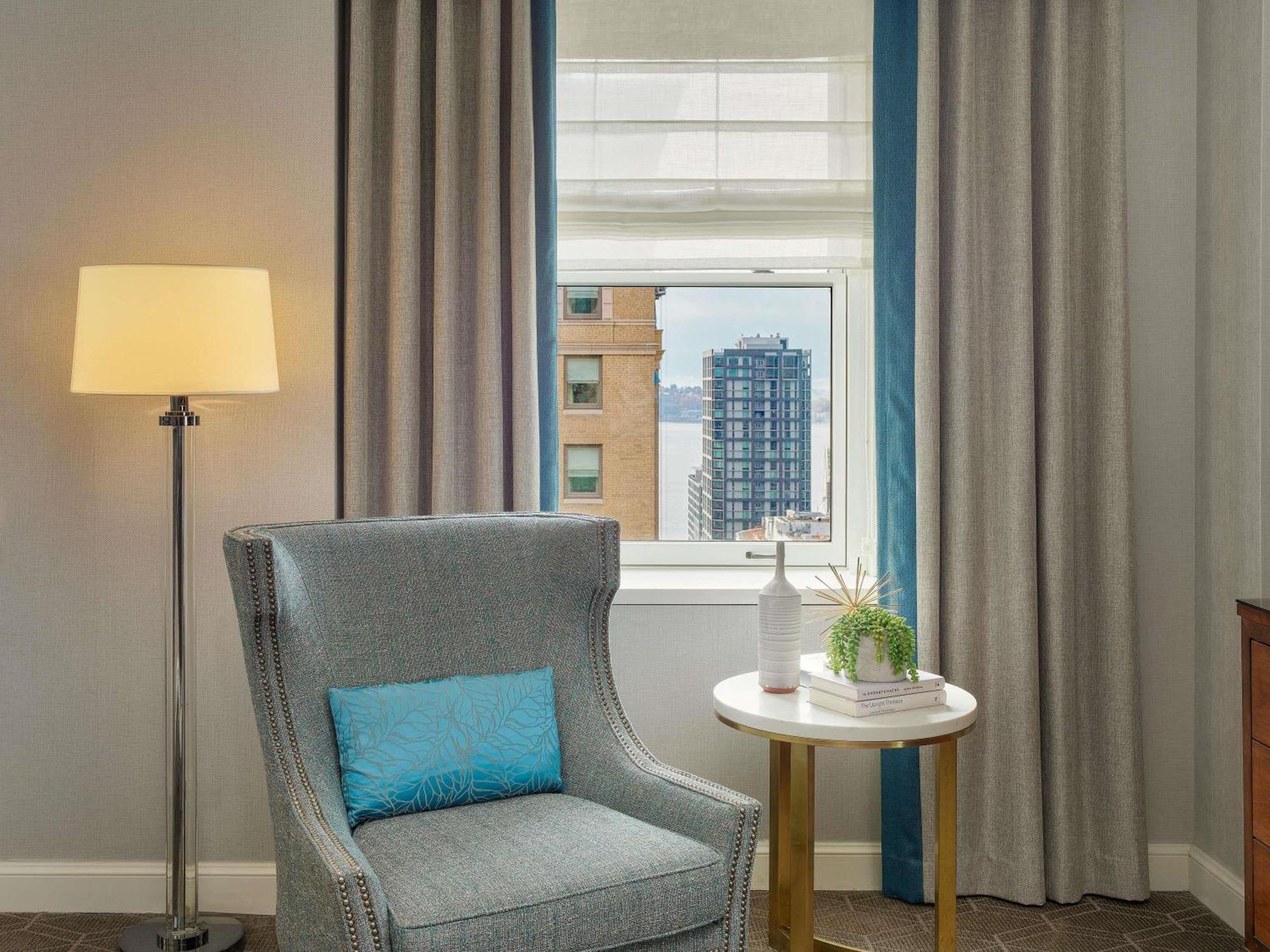Deluxe King Room with Bay View,1717034940:JPEG