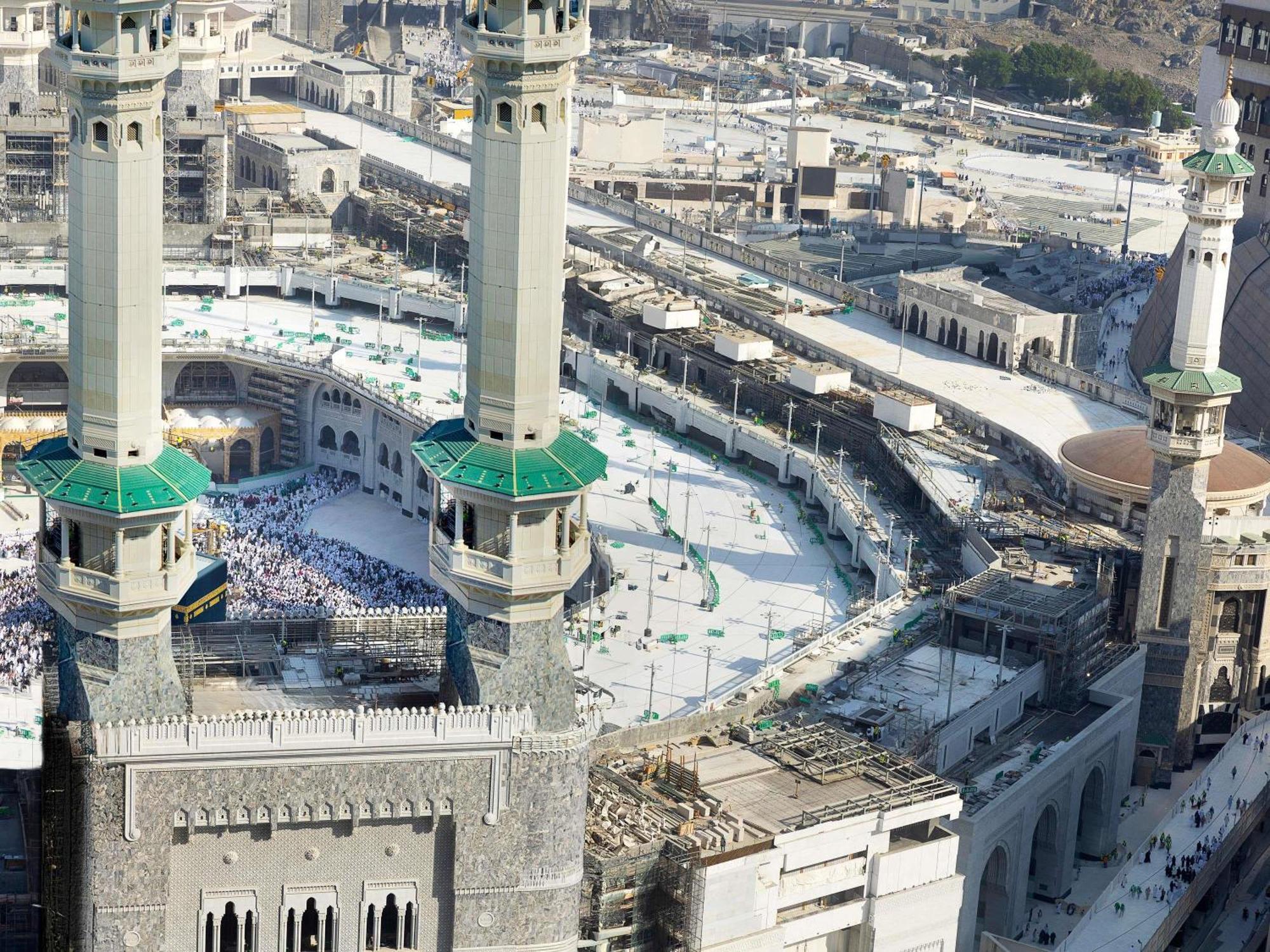 Signature One Bedroom Suite Partial Kaaba View,1730030409:JPEG