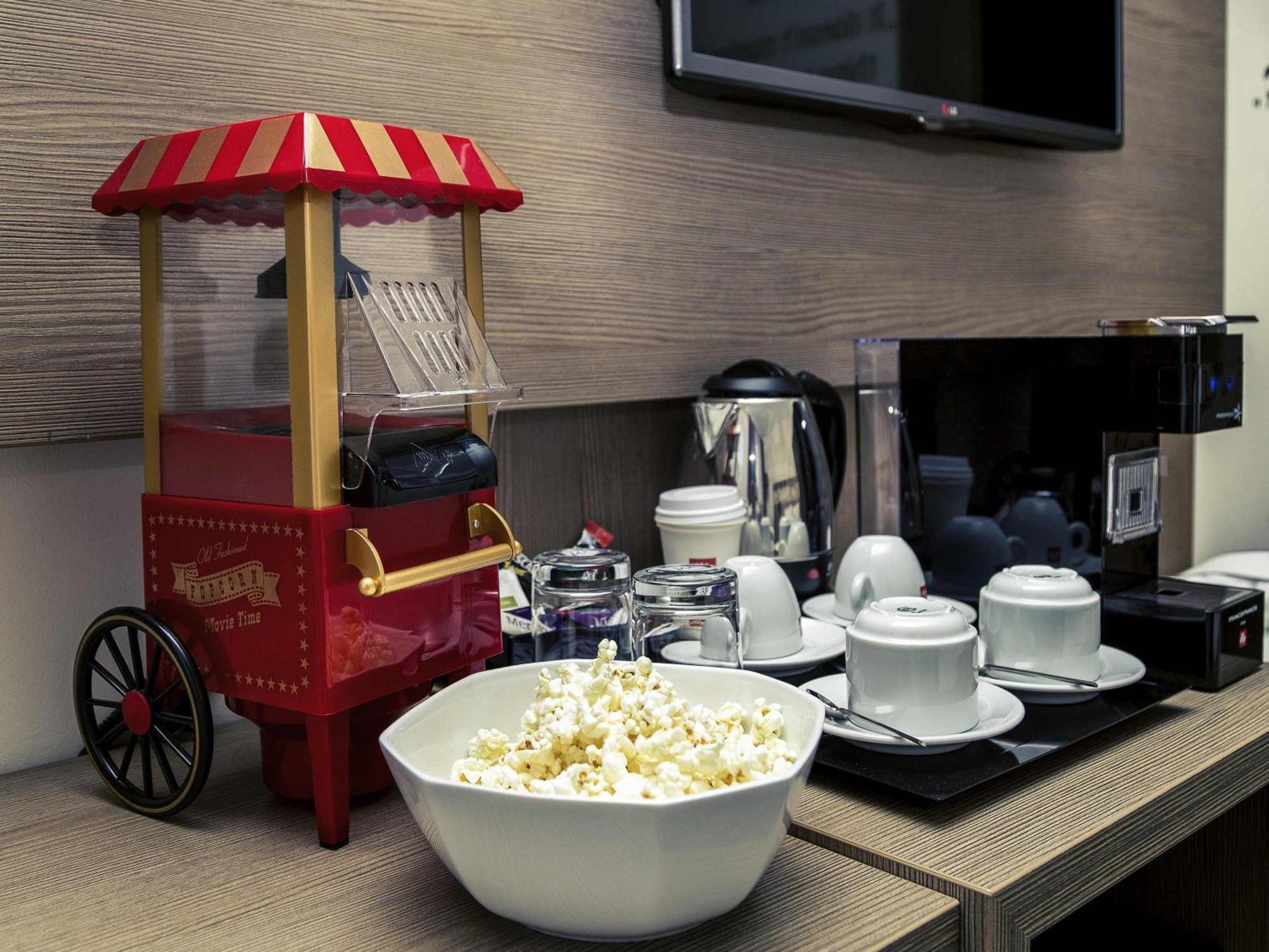 Like a movie star,1717092321:JPEG