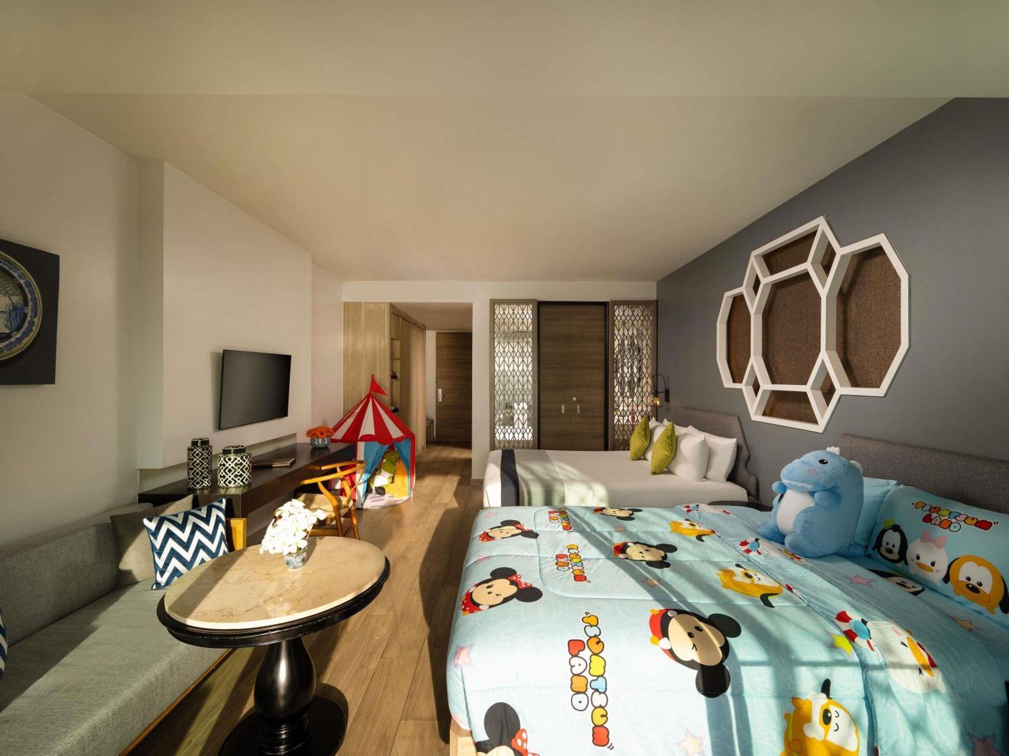 Premier Family Room, Sea View, 1 King Bed and 1 Queen Bed, Balcony,1717139544:JPEG