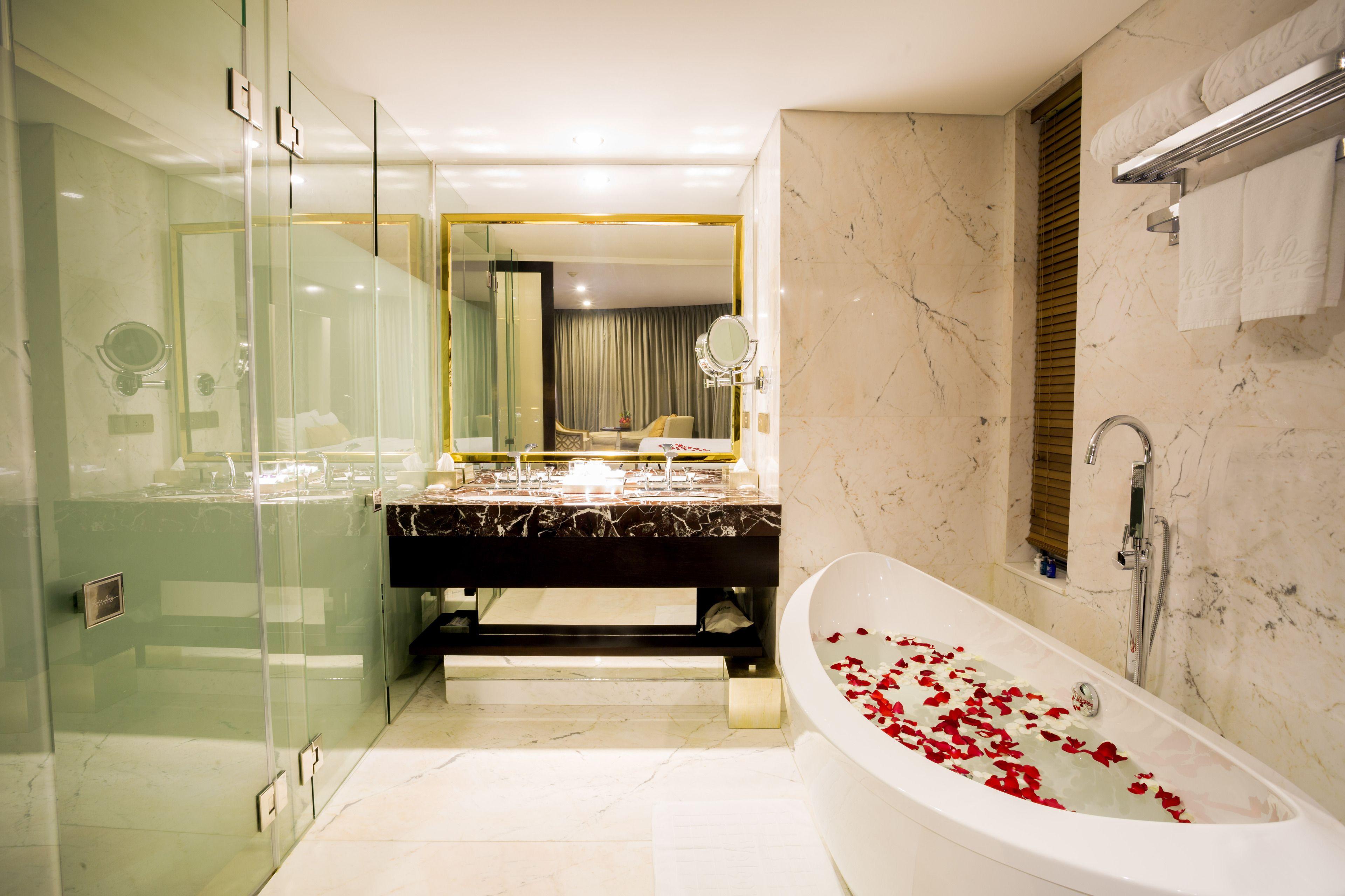Premier Suite Beachfront - High Tea included,1765340627:JPEG