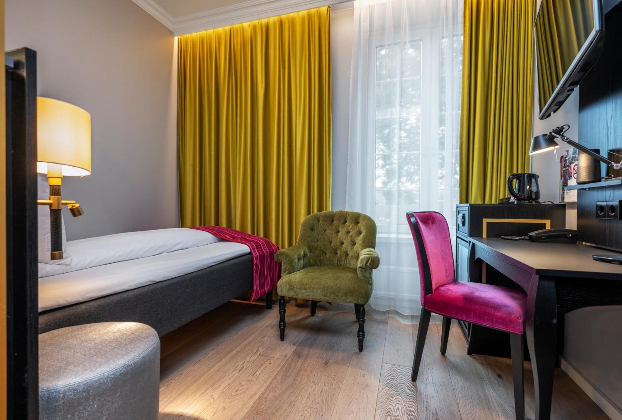 Standard Single Room