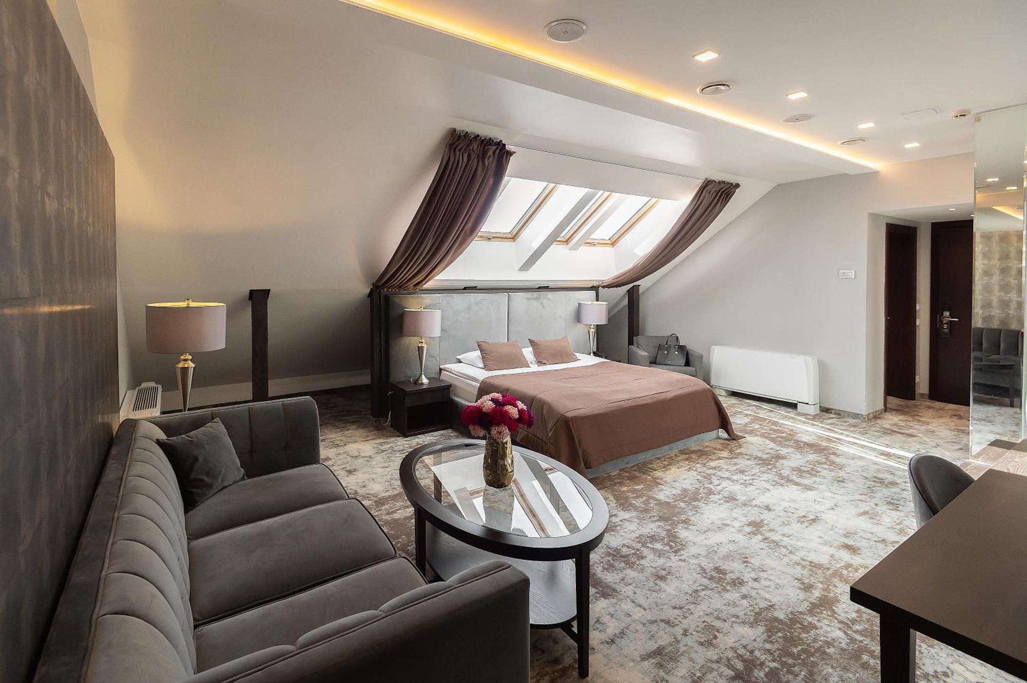 Attic Suite,1589248935:JPEG