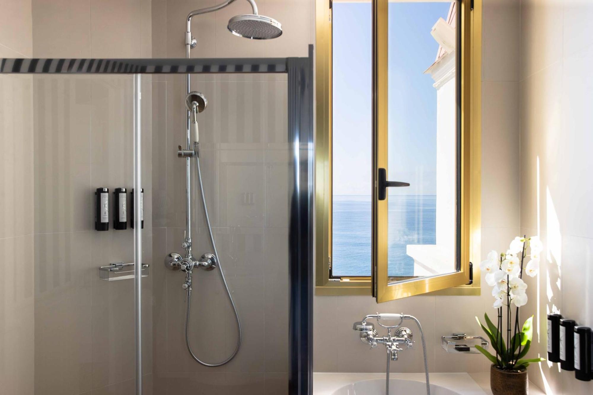 Two Bedroom Suite Sea View