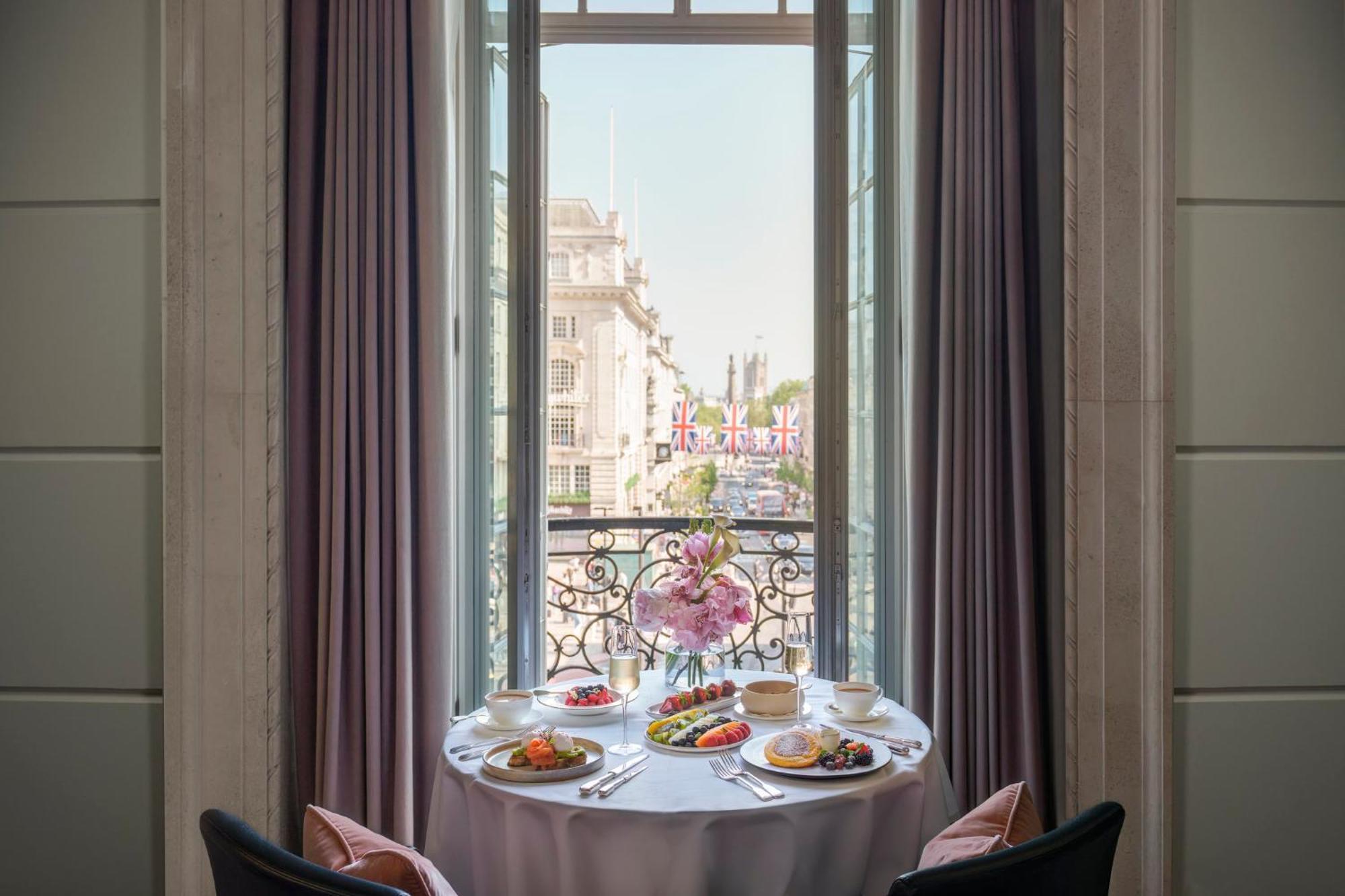 Grand Regent Suite