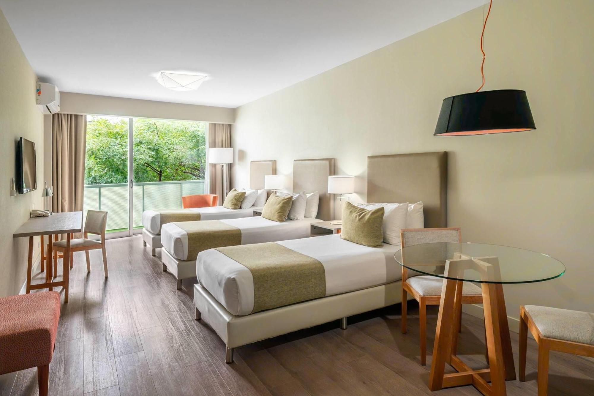 Classic Room with 3 Twin Beds - Non-Smoking,1722987609:JPEG