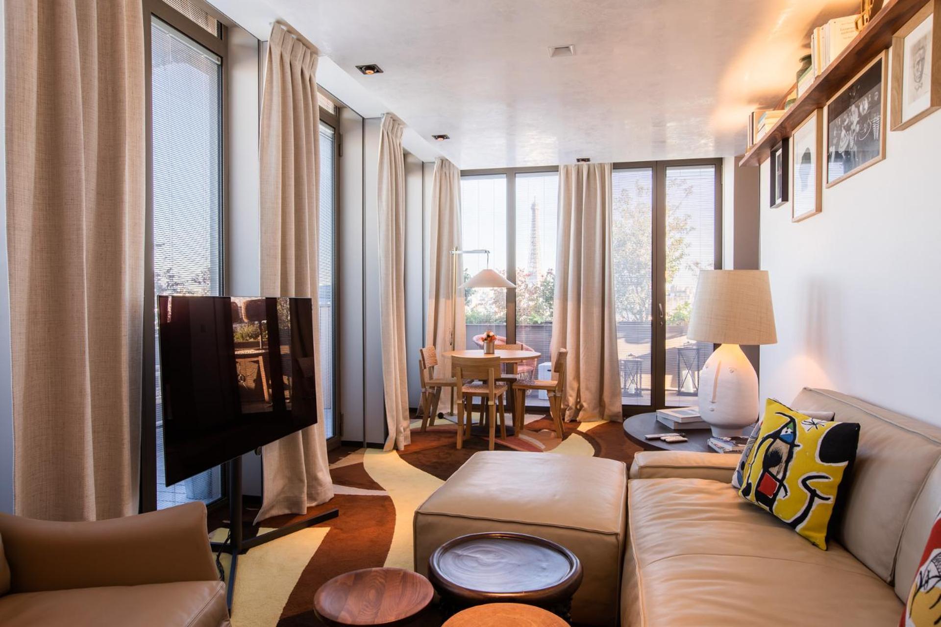 Two-Bedroom Suite Eiffel Tower view Terrace