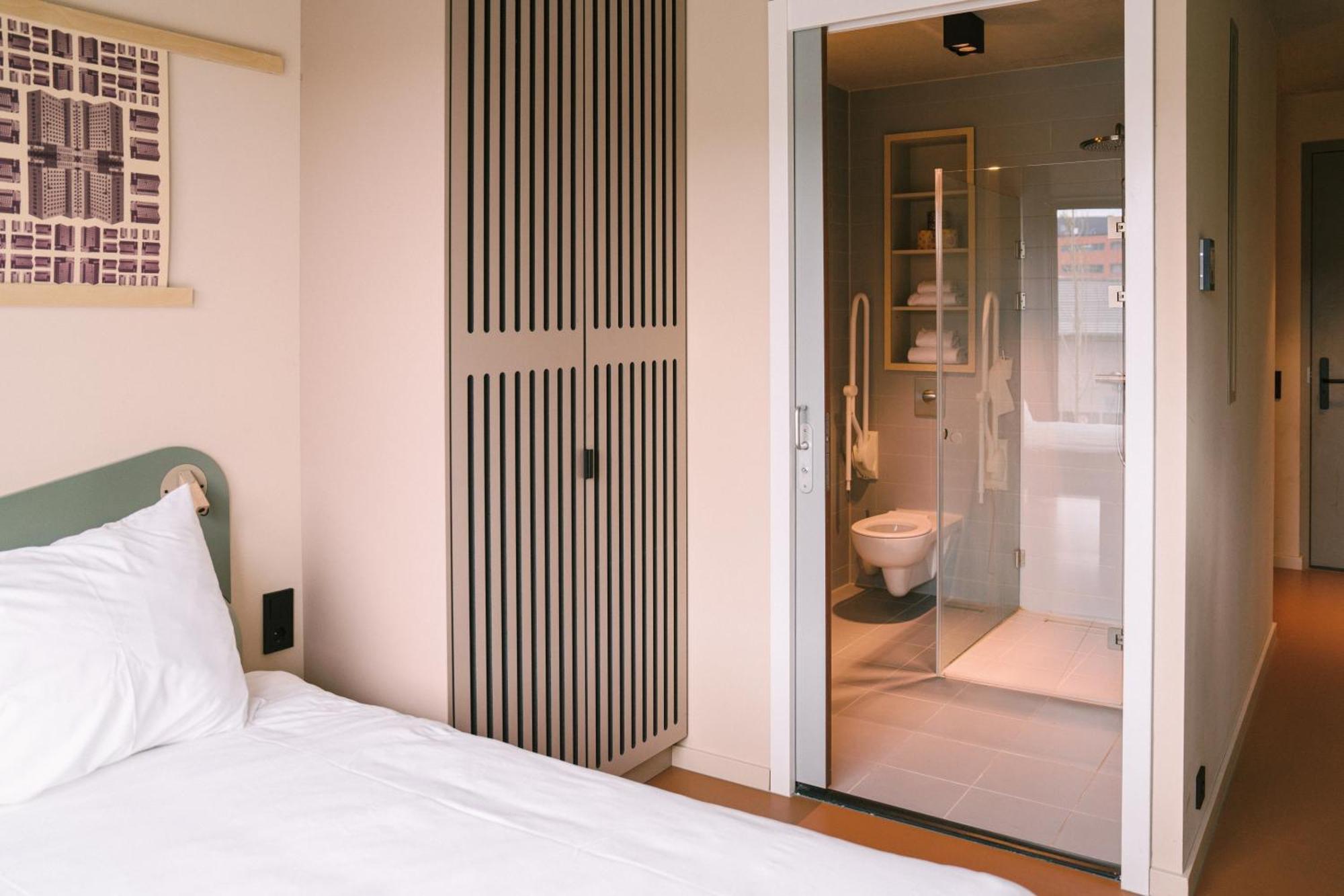 Queen Room Disability Access