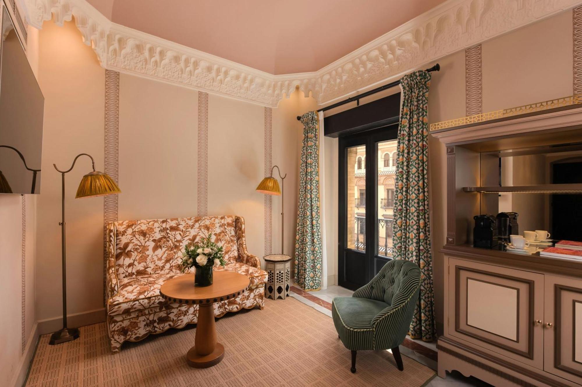 Junior One-Bedroom Super King Suite