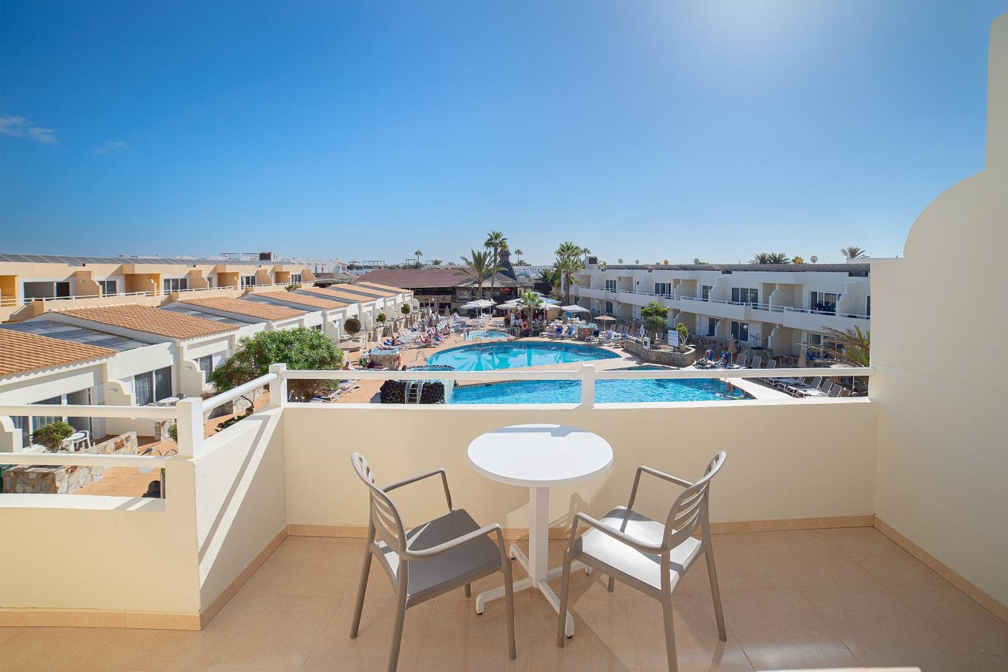 Triple Room Pool View