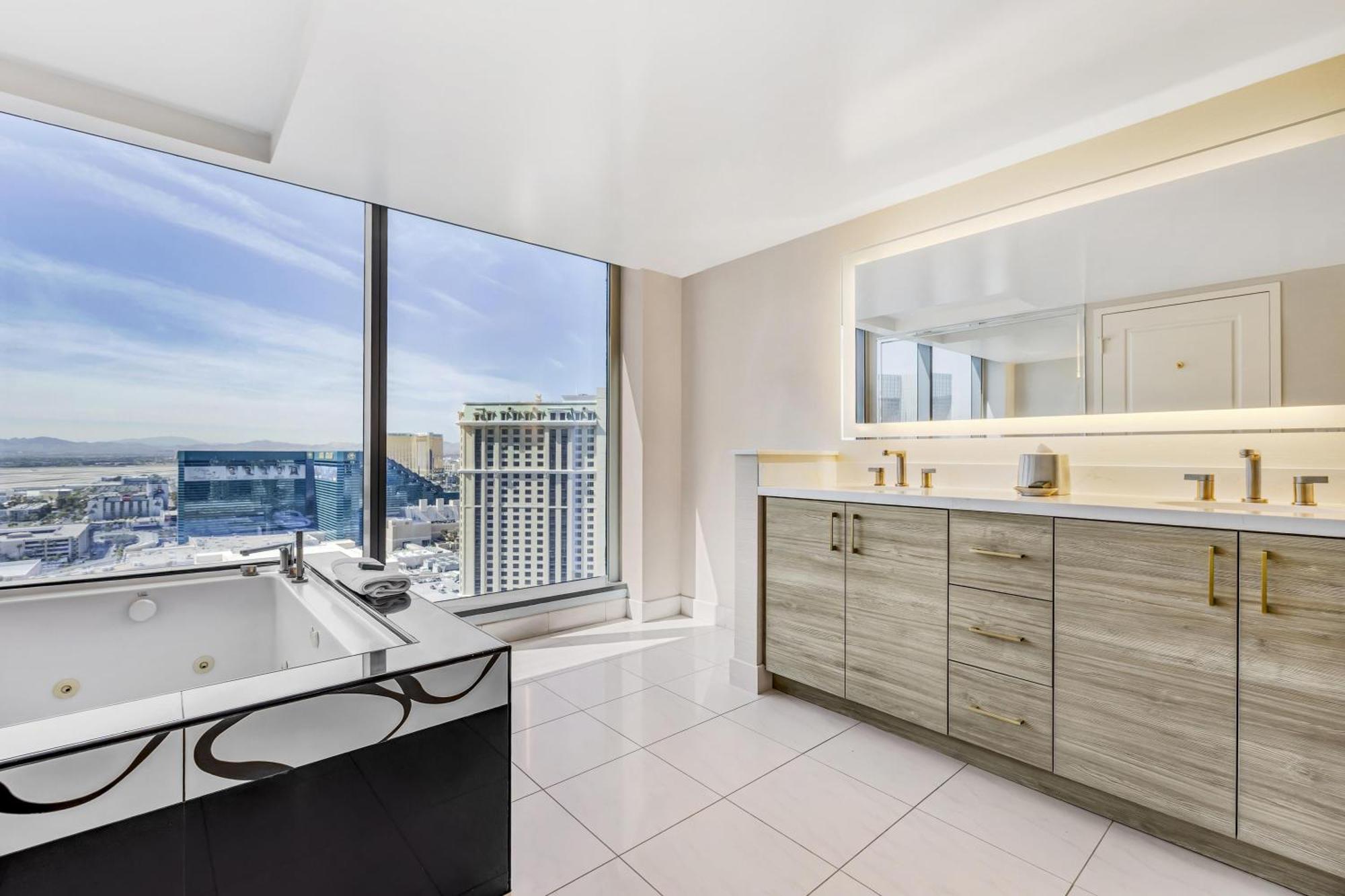 Premier Two-Bedroom Suite,1730022089:JPEG