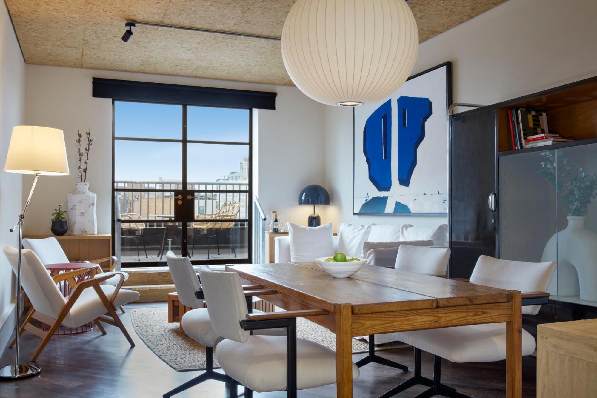 Studio Suite North