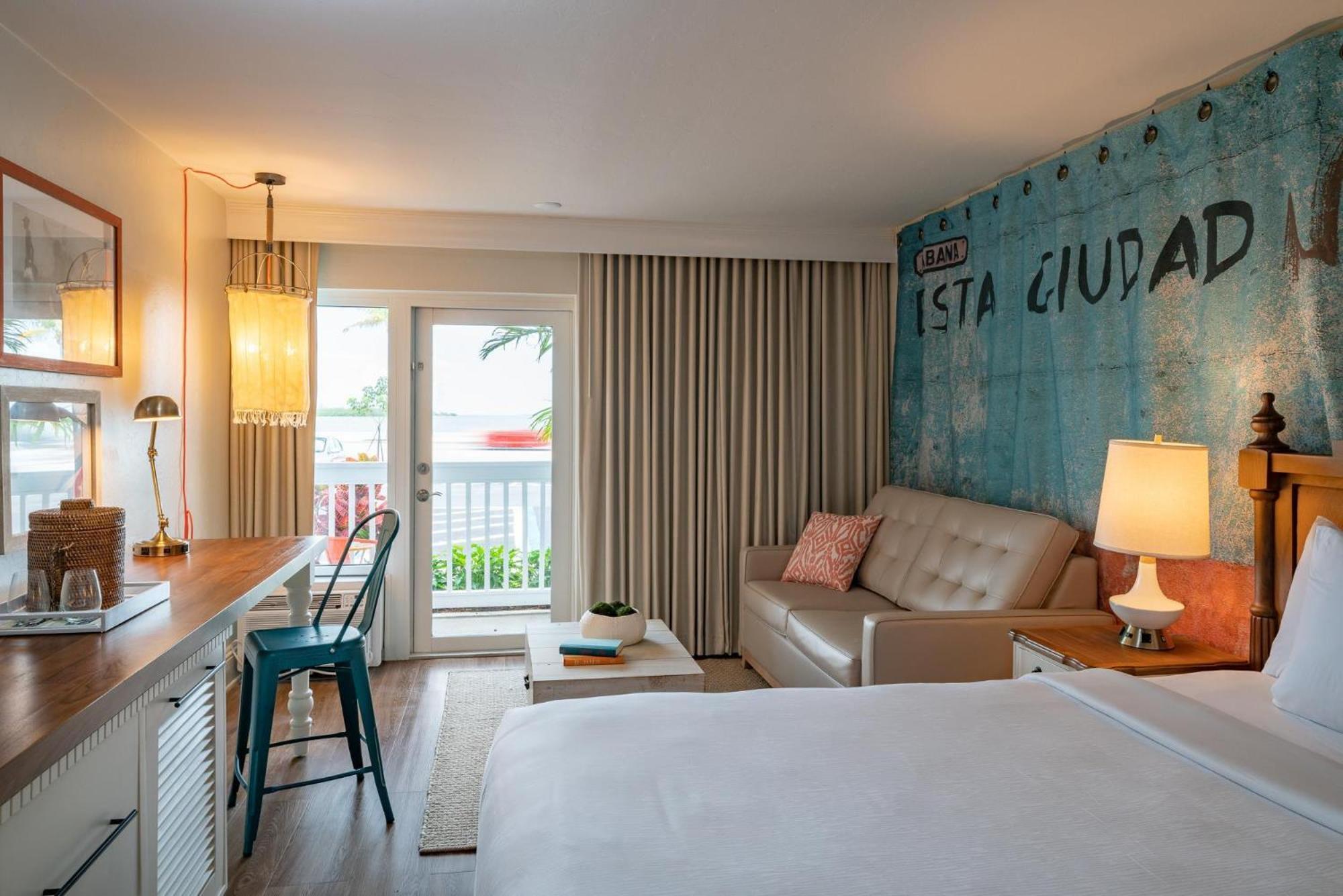 Premium Room 1 King Bed Pool View Balcony