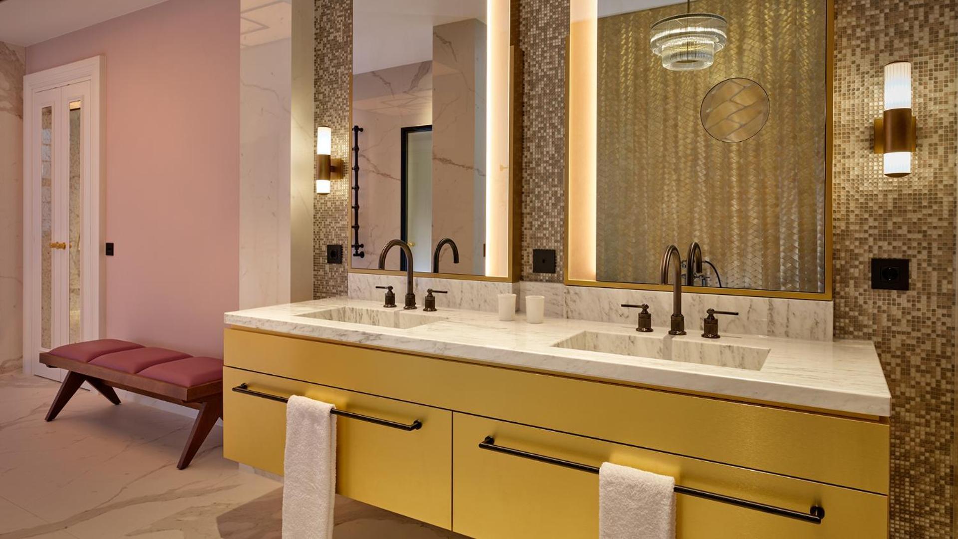 Royal Suite