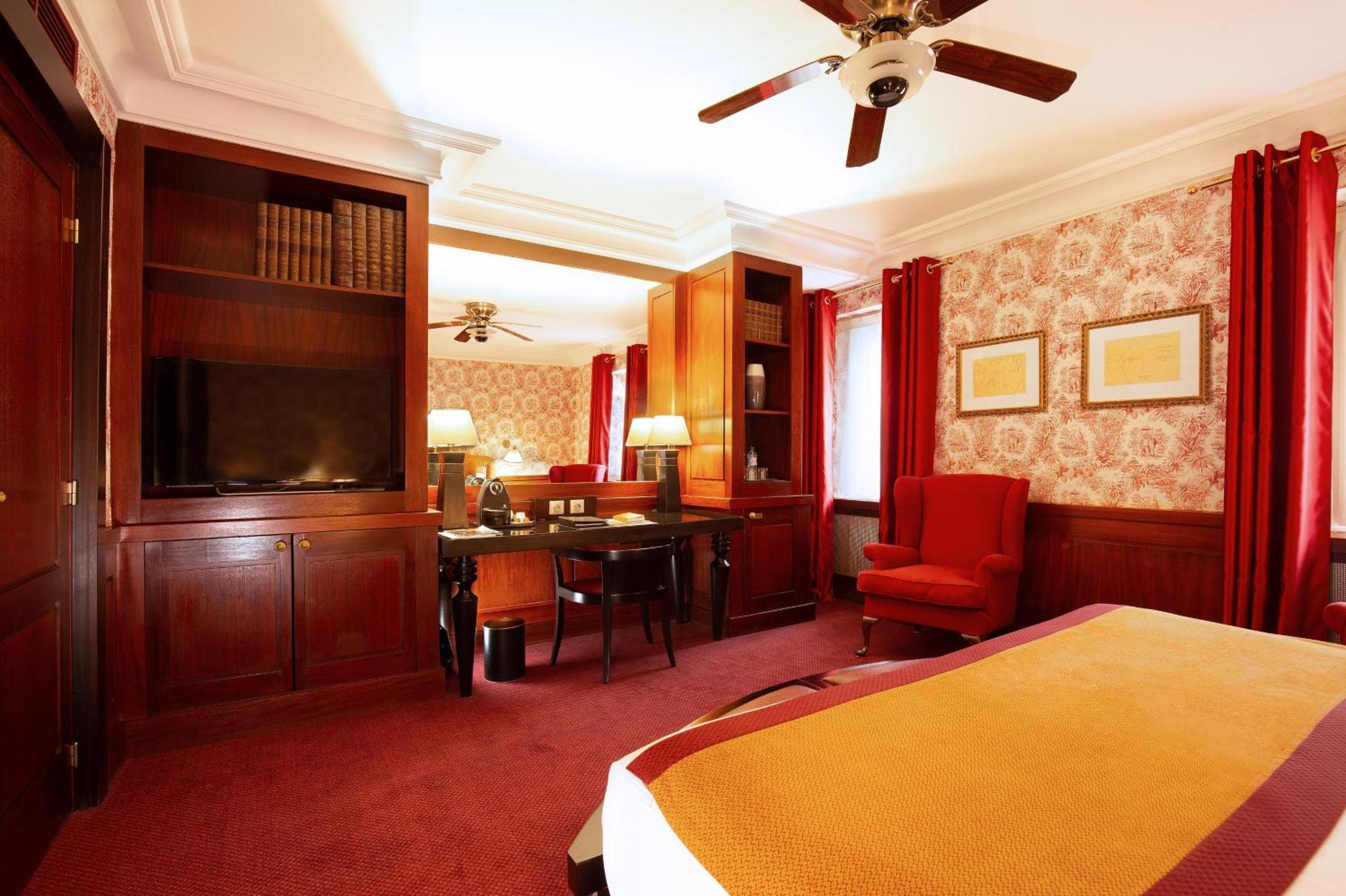 Deluxe King Room Non-Smoking