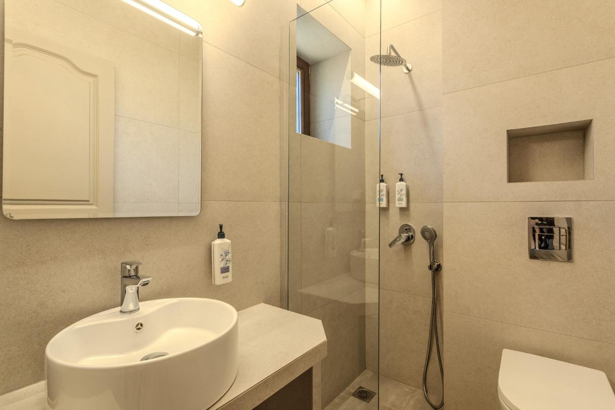 Two-Bedroom Apartment Sea View
