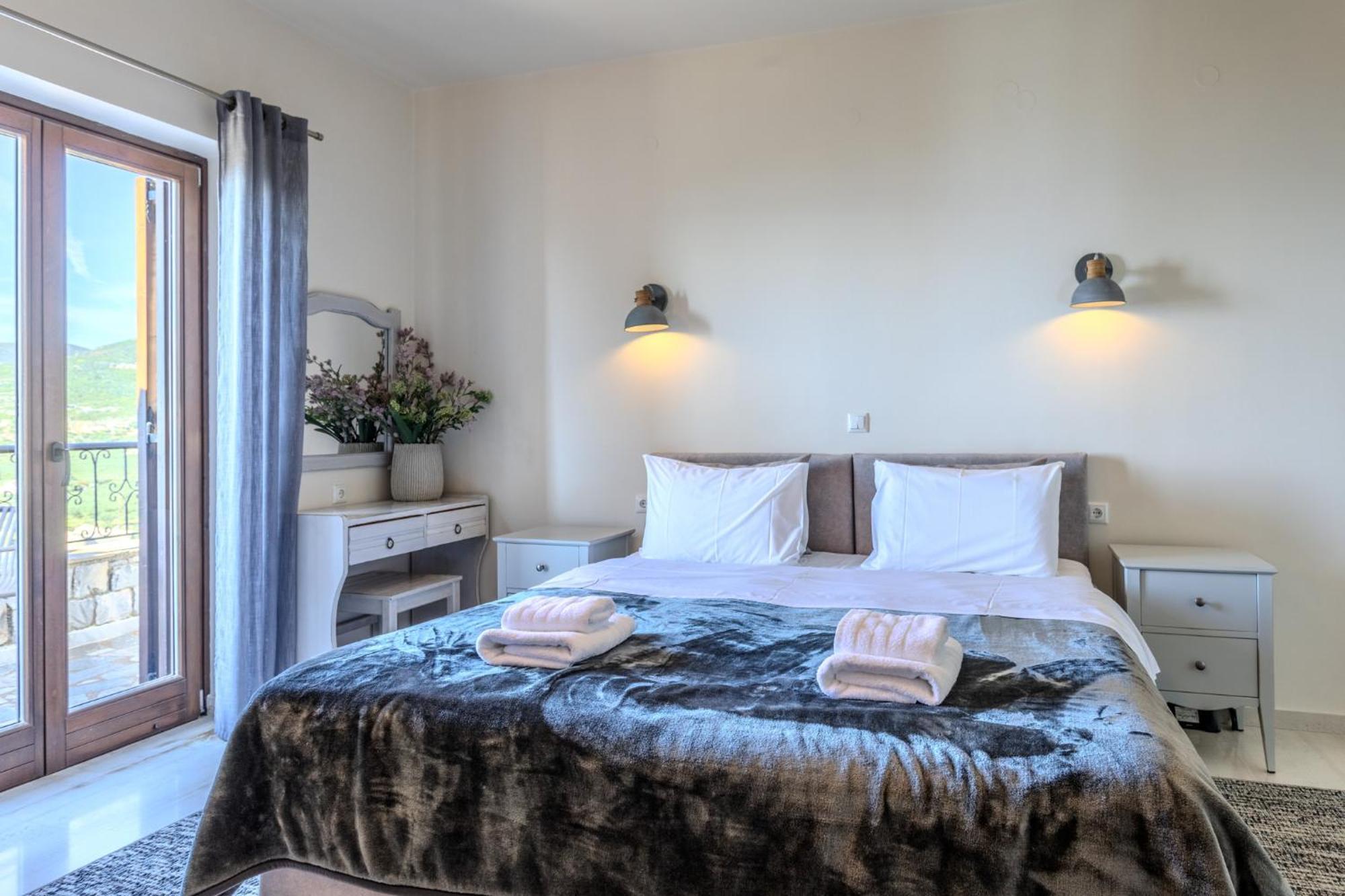 One-Bedroom Apartment Sea View