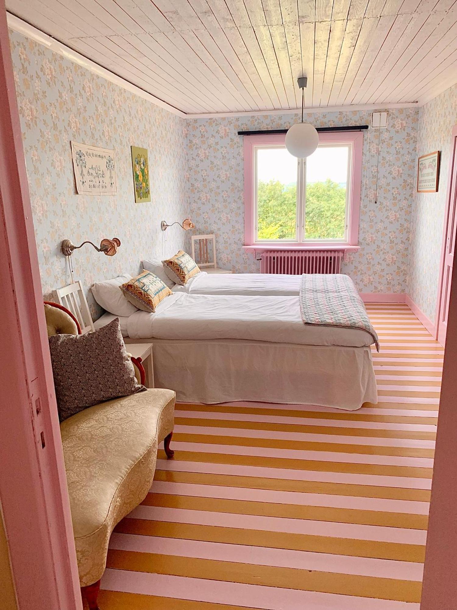 Standard Double Room with Shared Bathroom