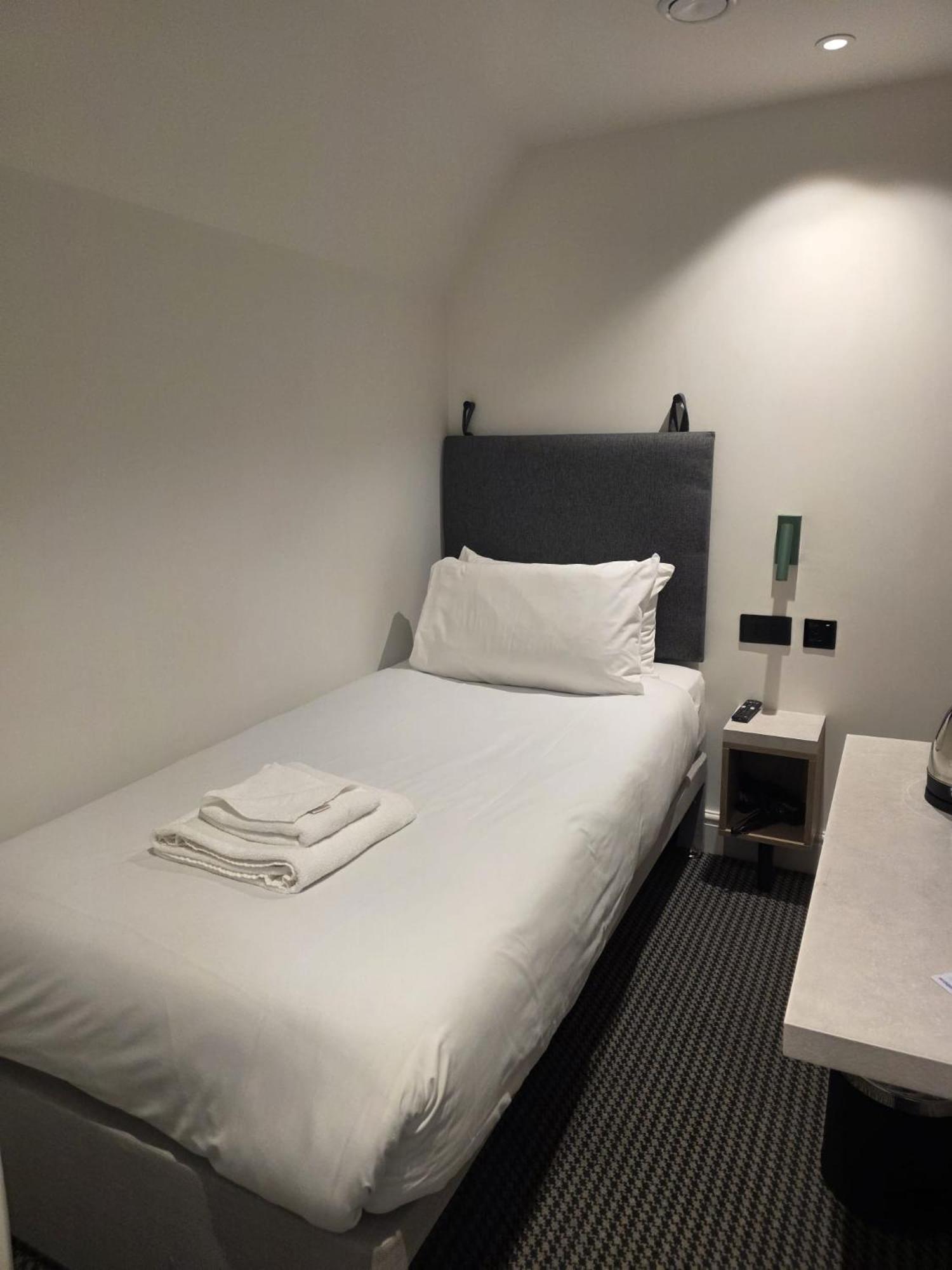 Windowless Single Room
