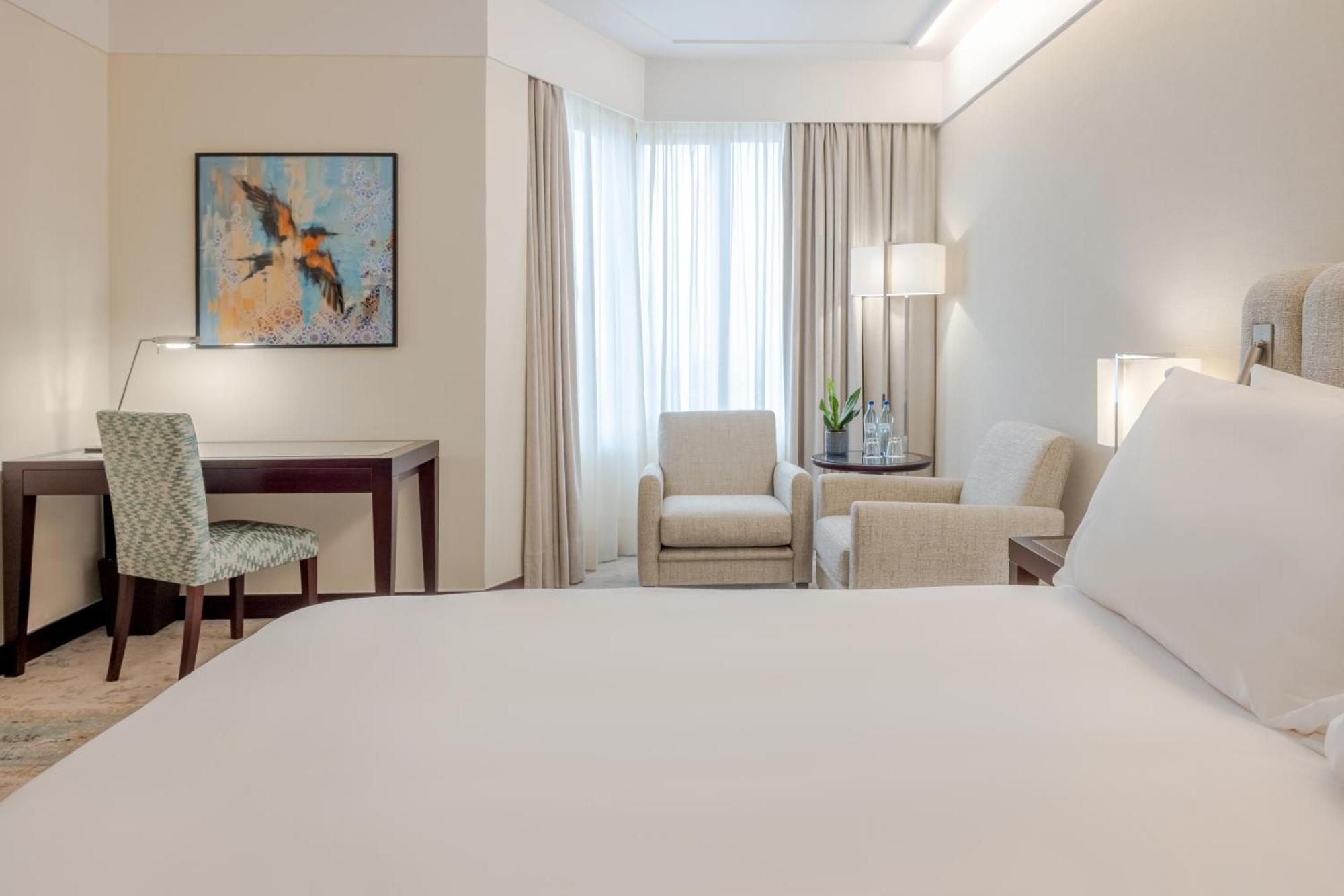 Standard Queen Room High Floor