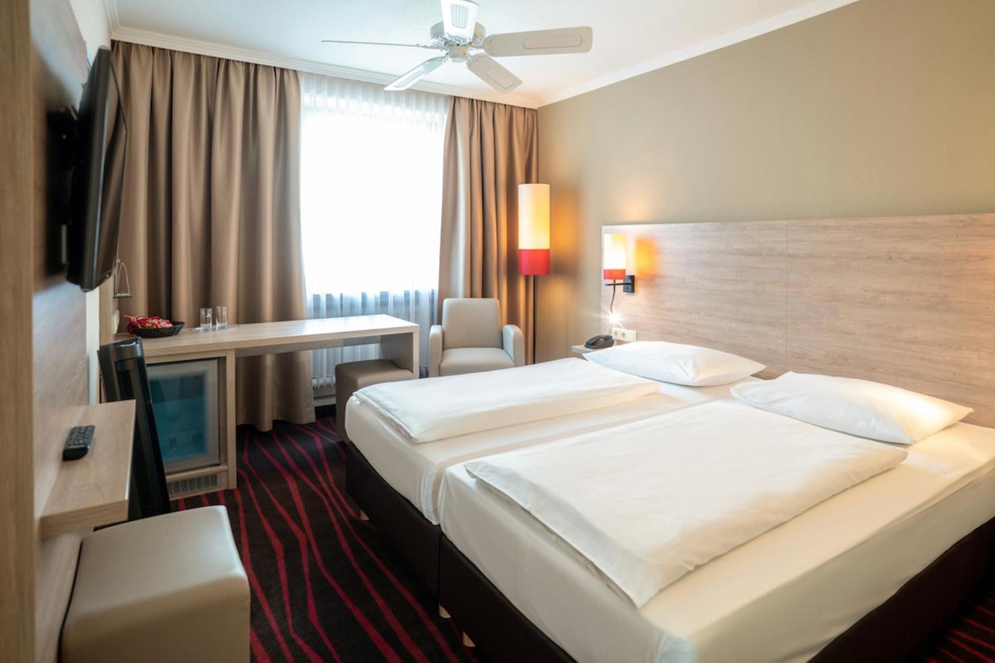 Comfort Double Room facing Courtyard no air-condition