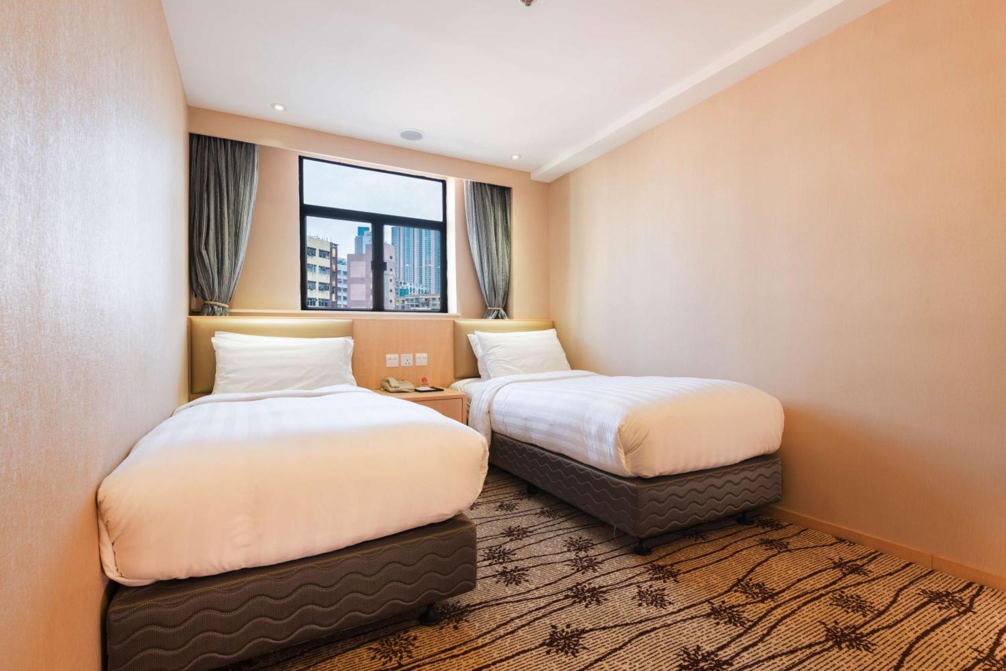 Standard Twin Room