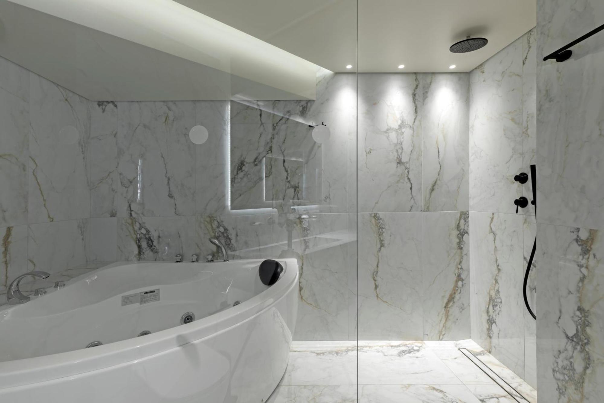 Two-Bedroom Suite Executive Lounge Access