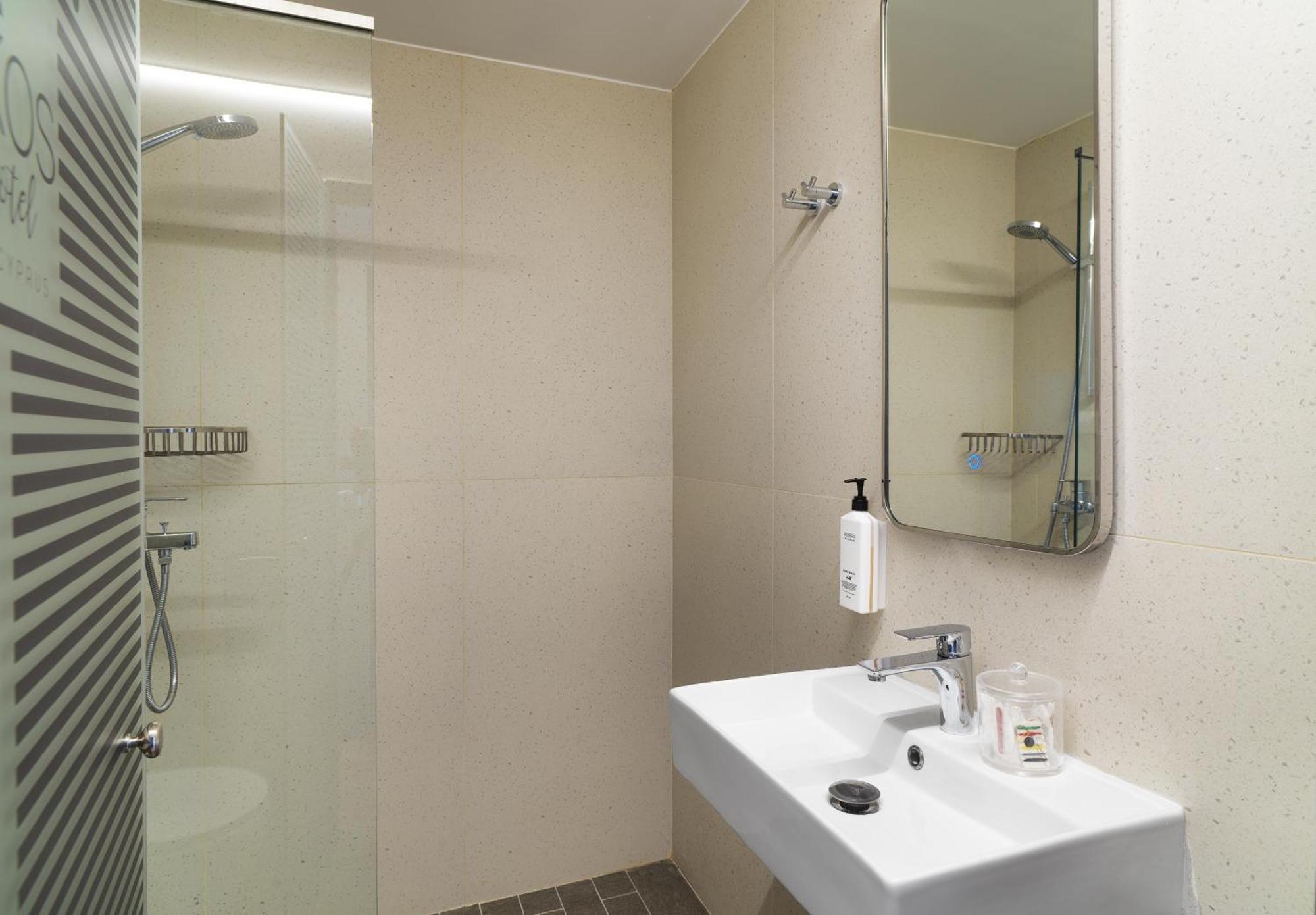 Superior Double or Twin Room,1742603117:JPEG