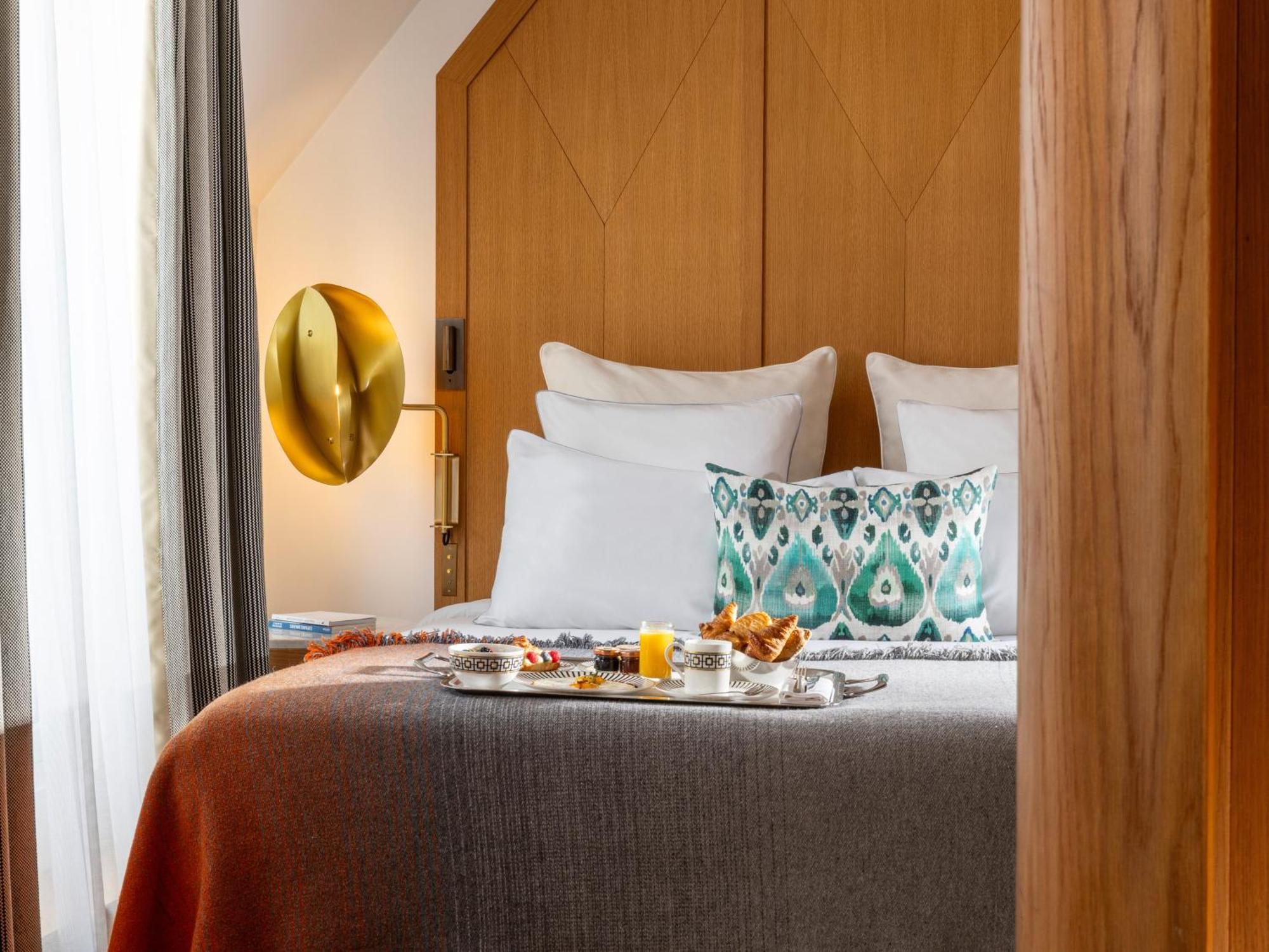 Executive-suite