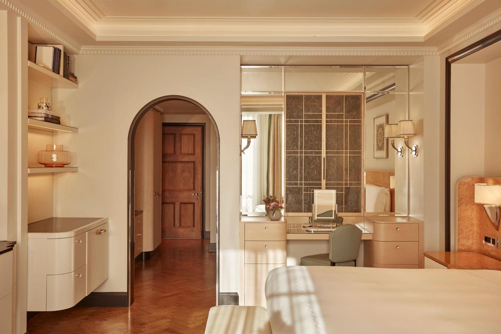 Claridge’s Balcony Room