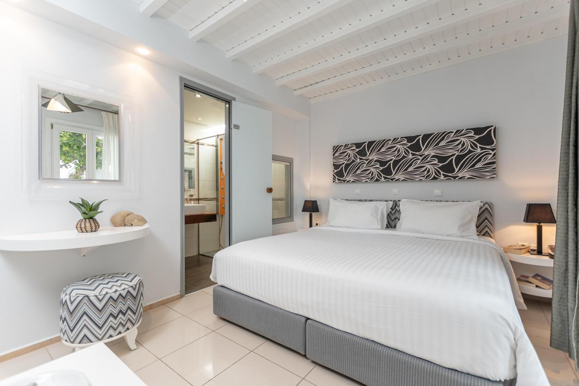 Premium Room Pool or Sea view