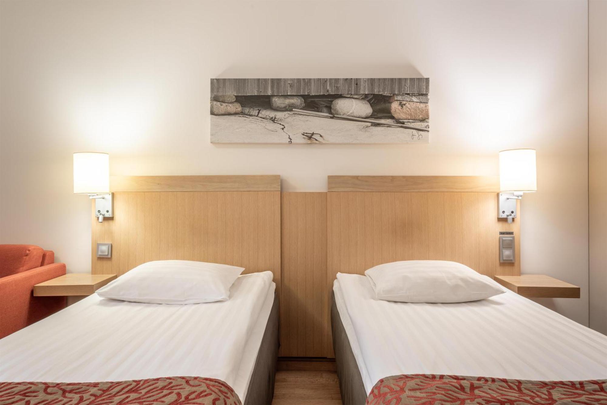 Standard  Room,1742653910:JPEG