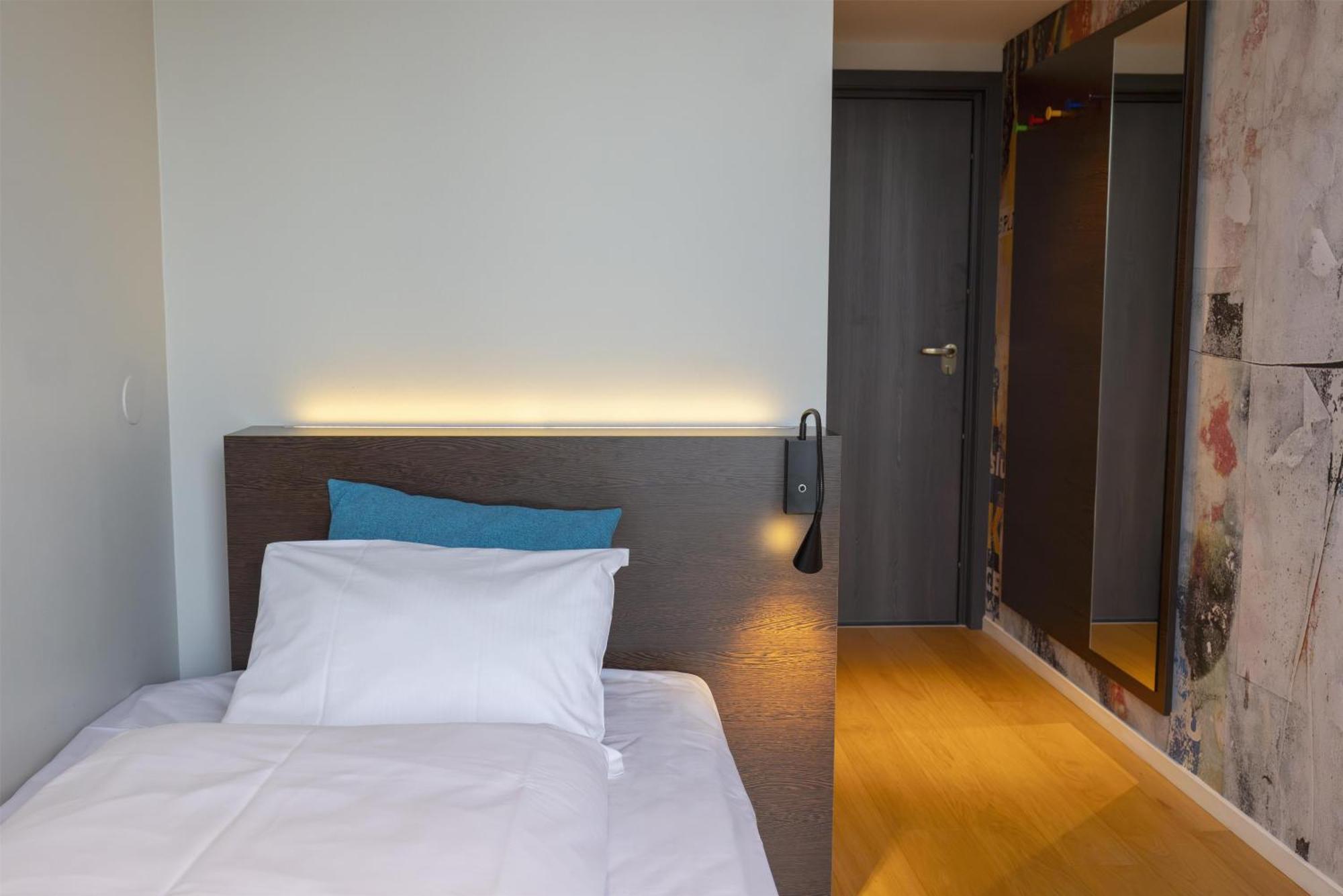 Standard Single Room,1742658219:JPEG