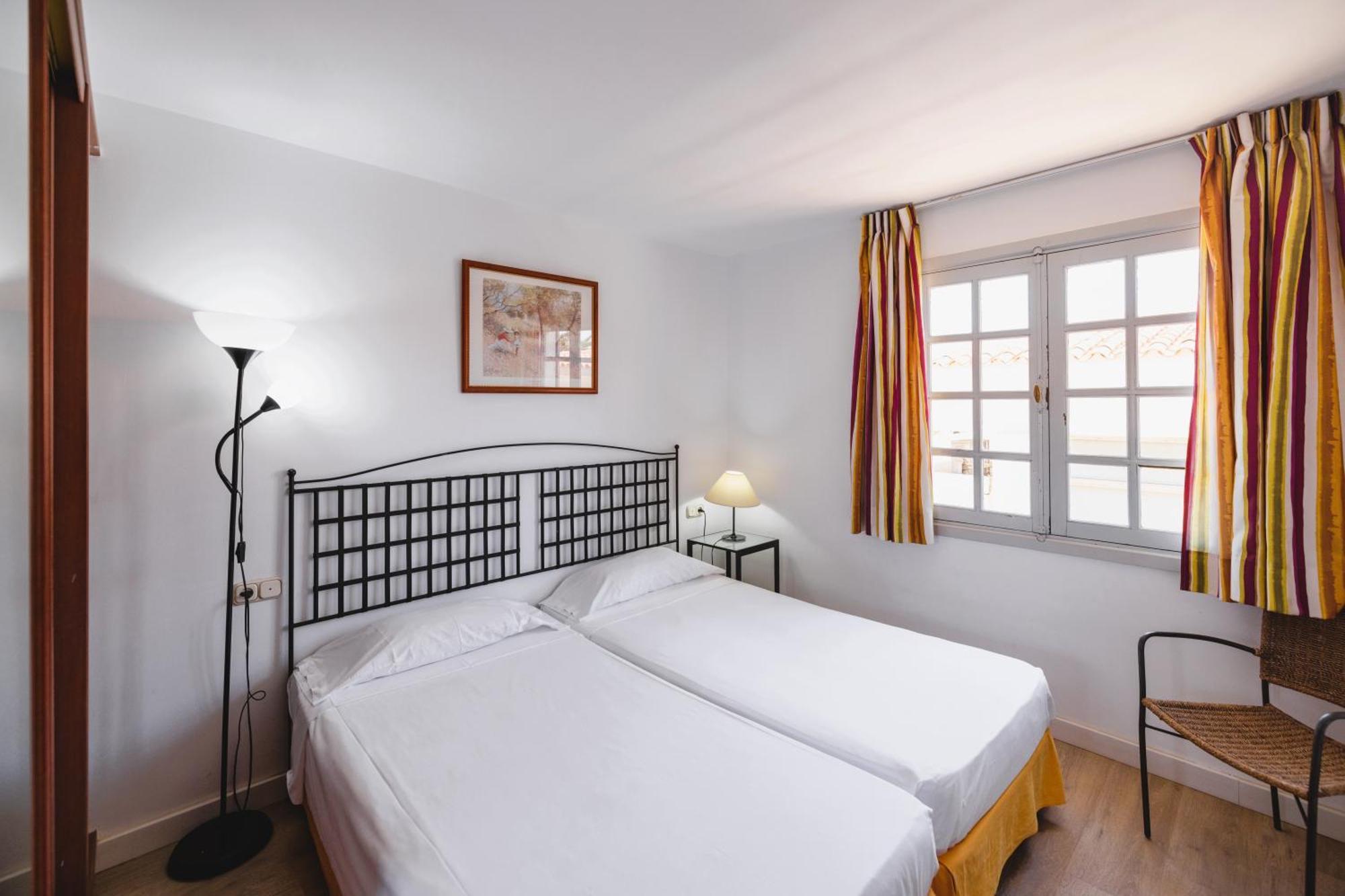 Eco-Friendly One-Bedroom Apartment Double Or Twin No Cleaning Service
