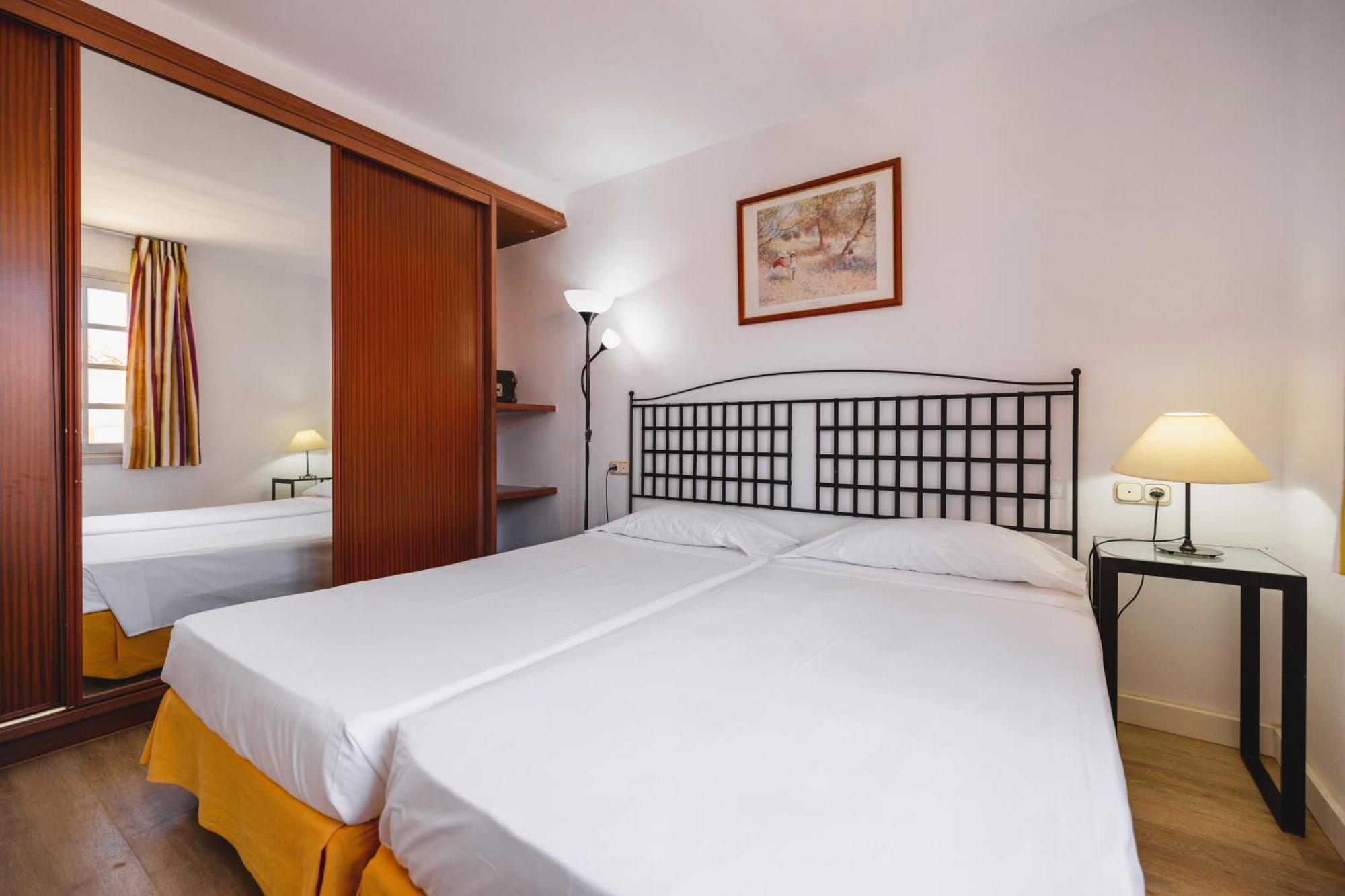 Eco-Friendly One-Bedroom Apartment Double Or Twin No Cleaning Service