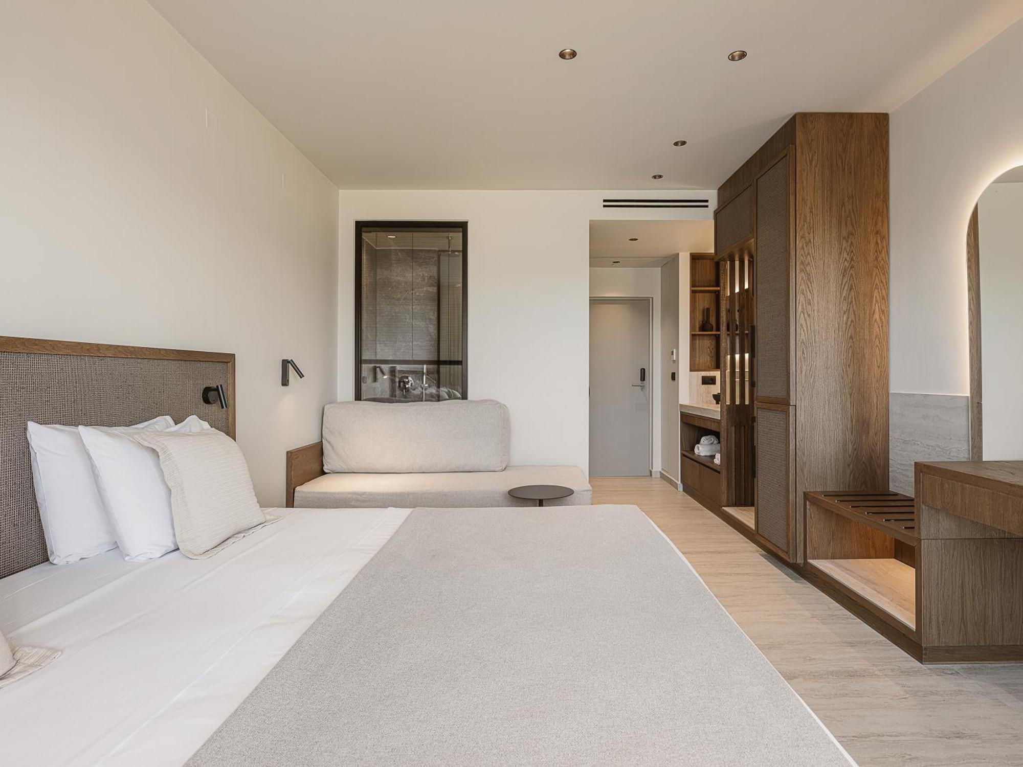 Standard Room | Side Sea View