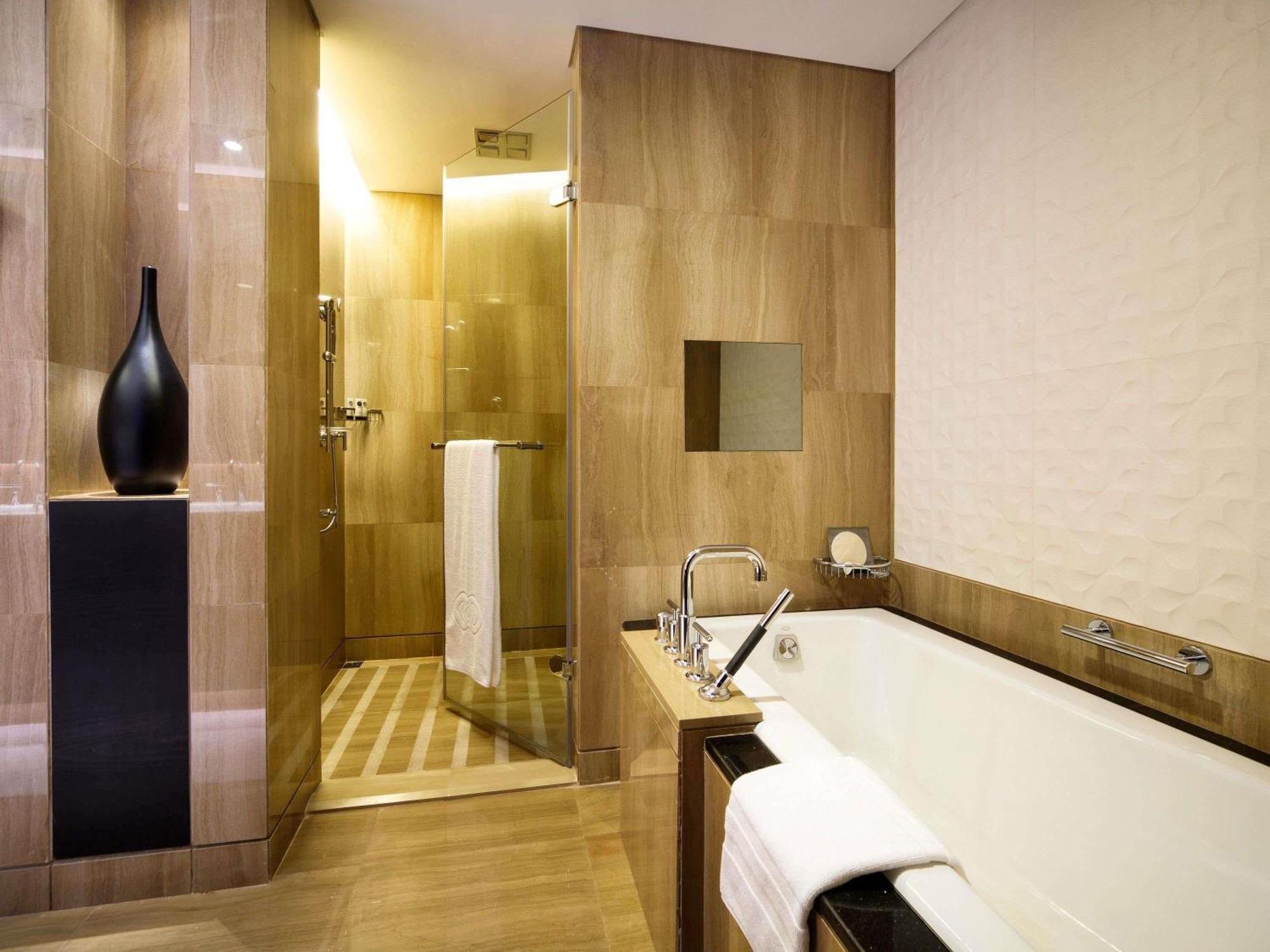 Imperial King Suite Sea View