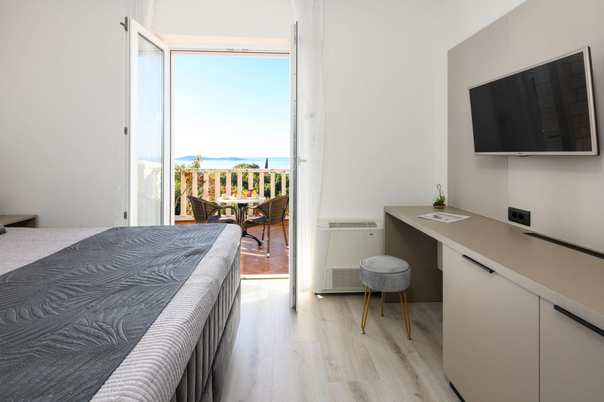 Deluxe Double Room Terrace Sea View