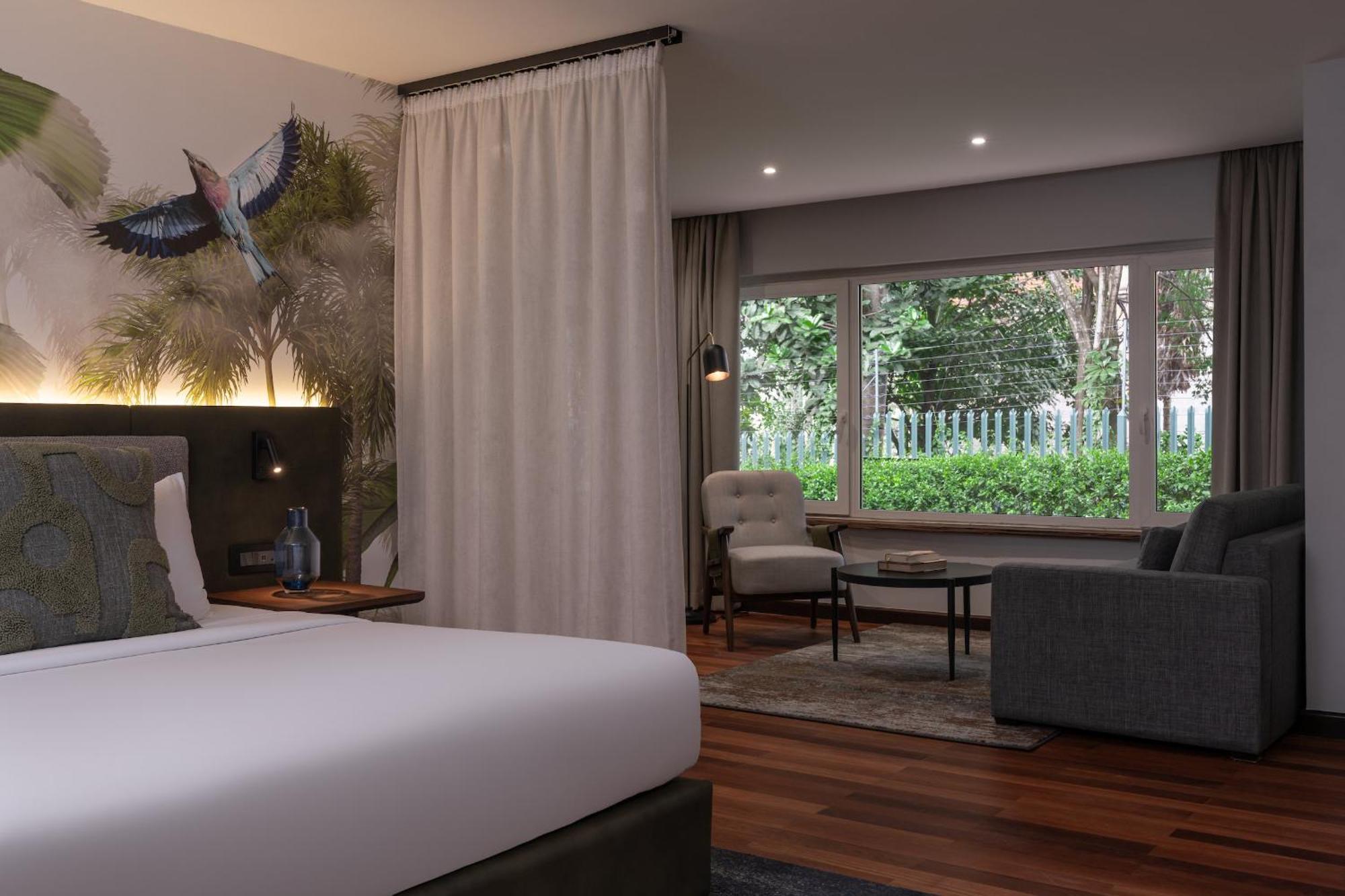 King Suite Garden View Sofa Bed