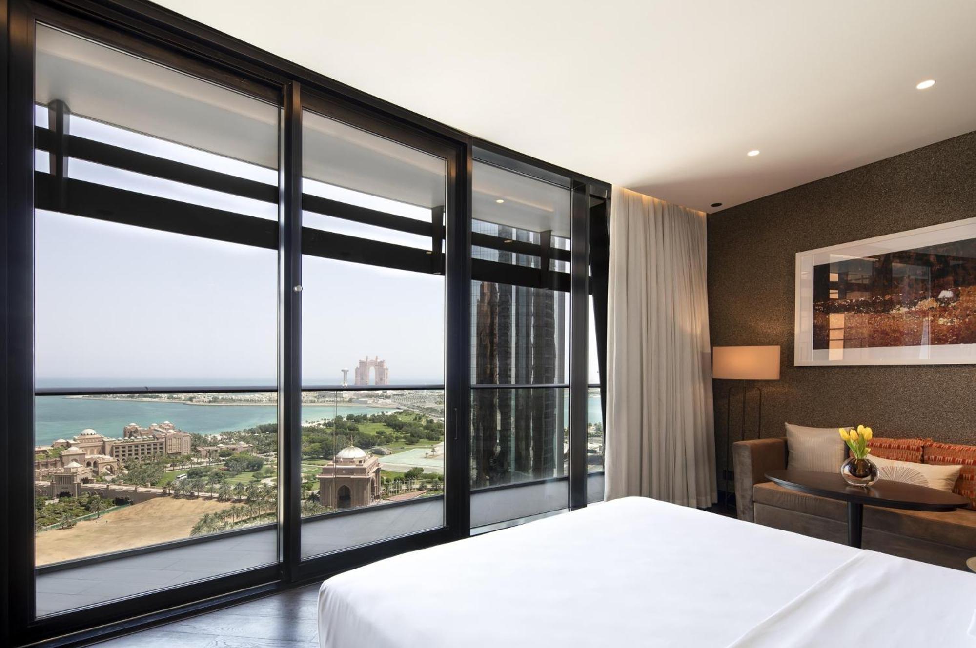 Grand King Suite Balcony Club Access