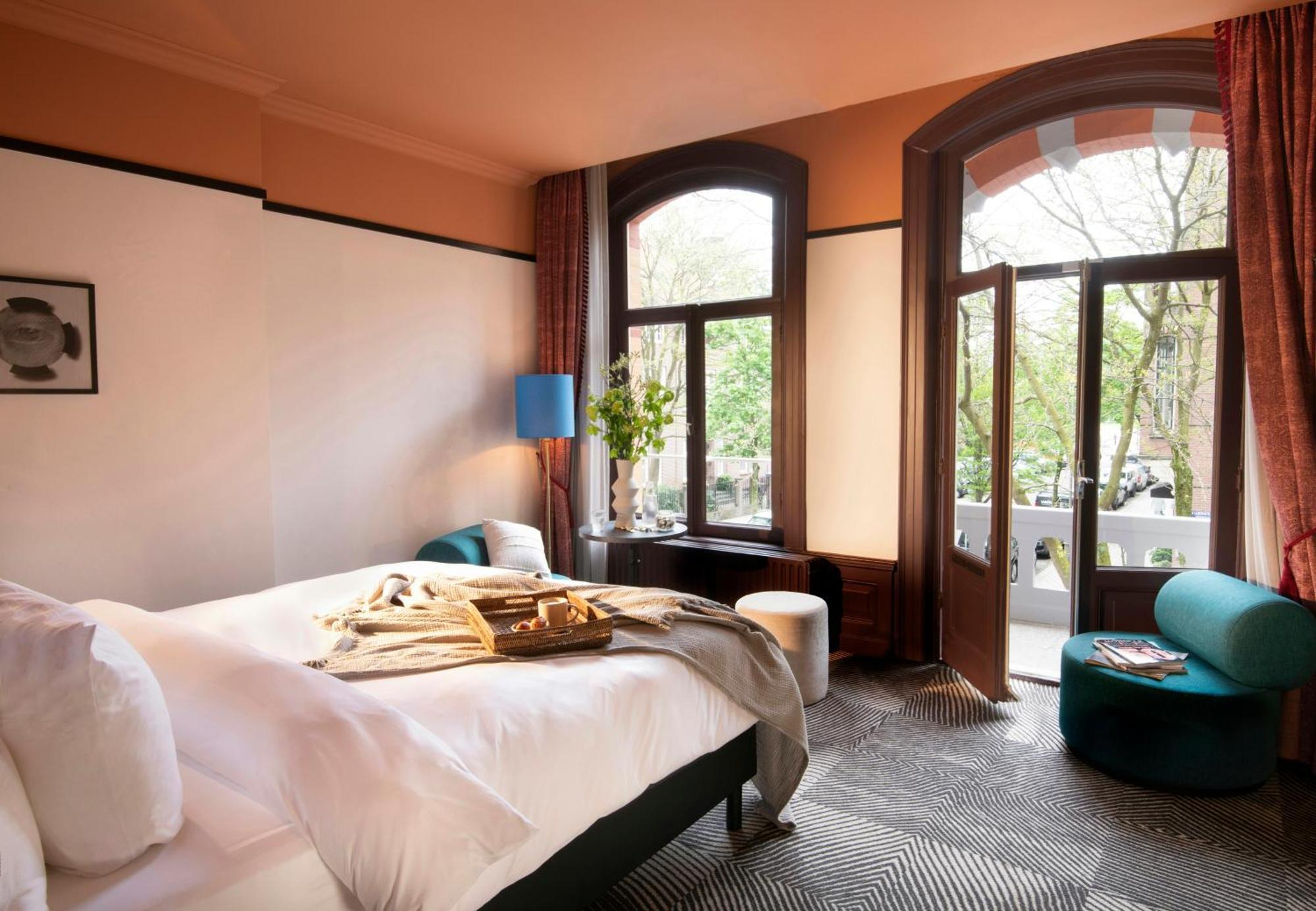 Medium Room 1 Double Bed