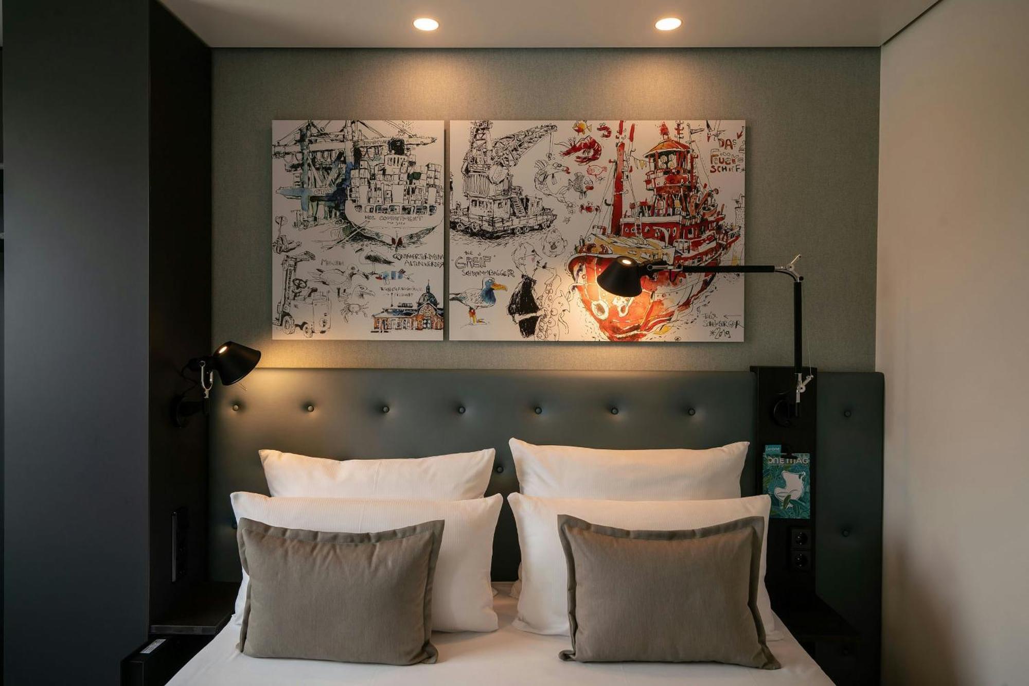 Room with Queen Size Bed,1746817680:JPEG