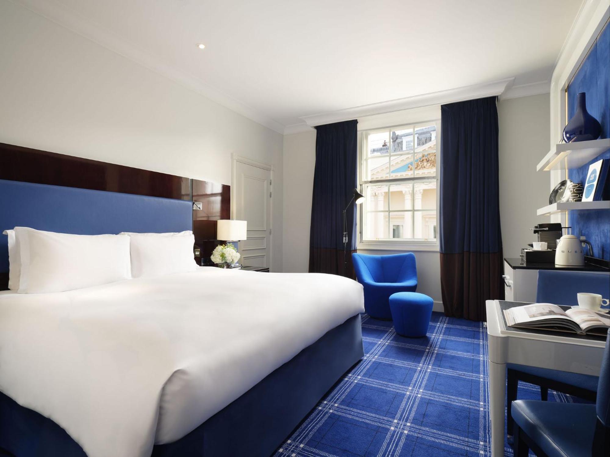 Premium Luxury King Room Waterloo Place or Pall Mall View