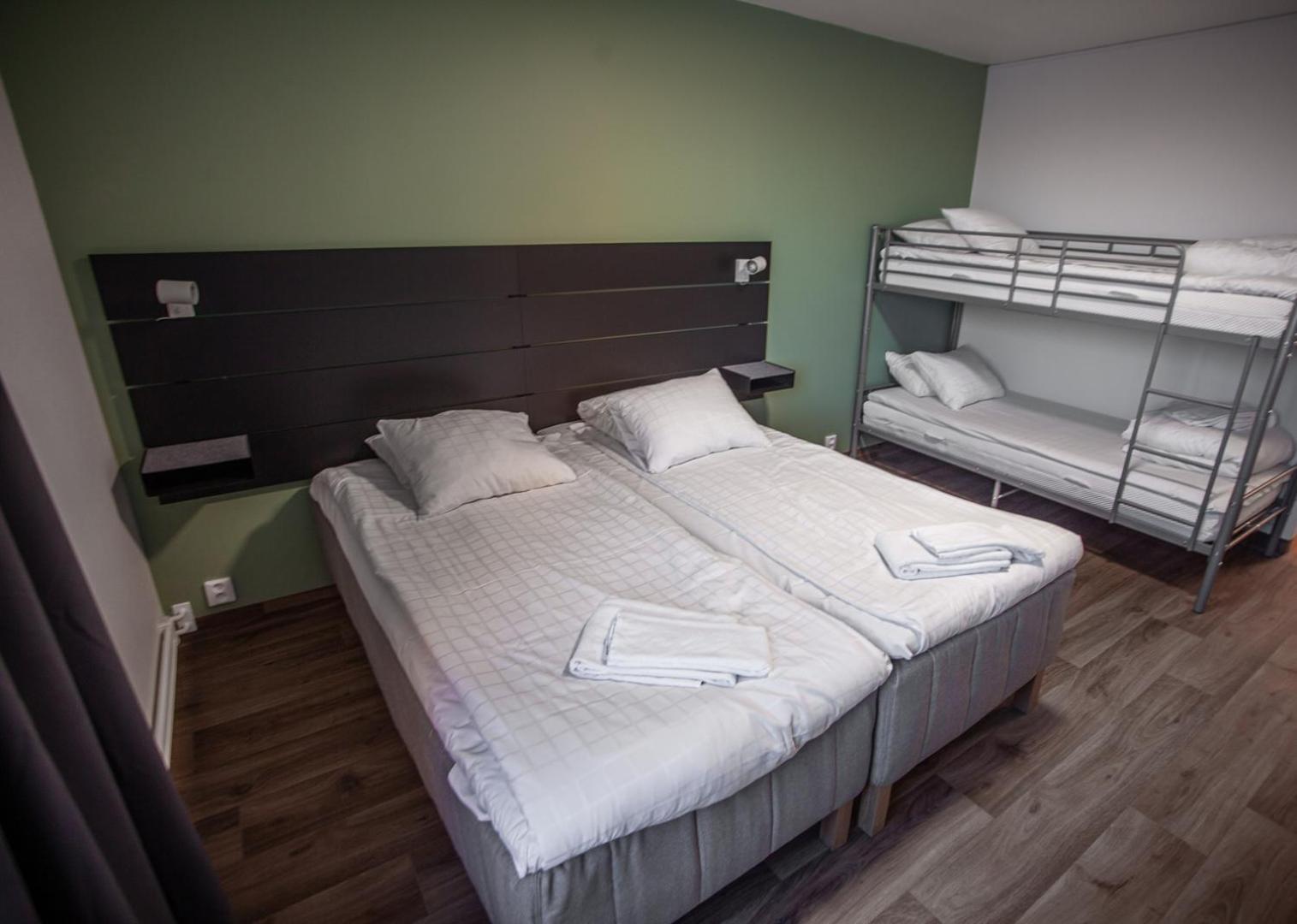 Quadruple Room,1758540089:JPEG