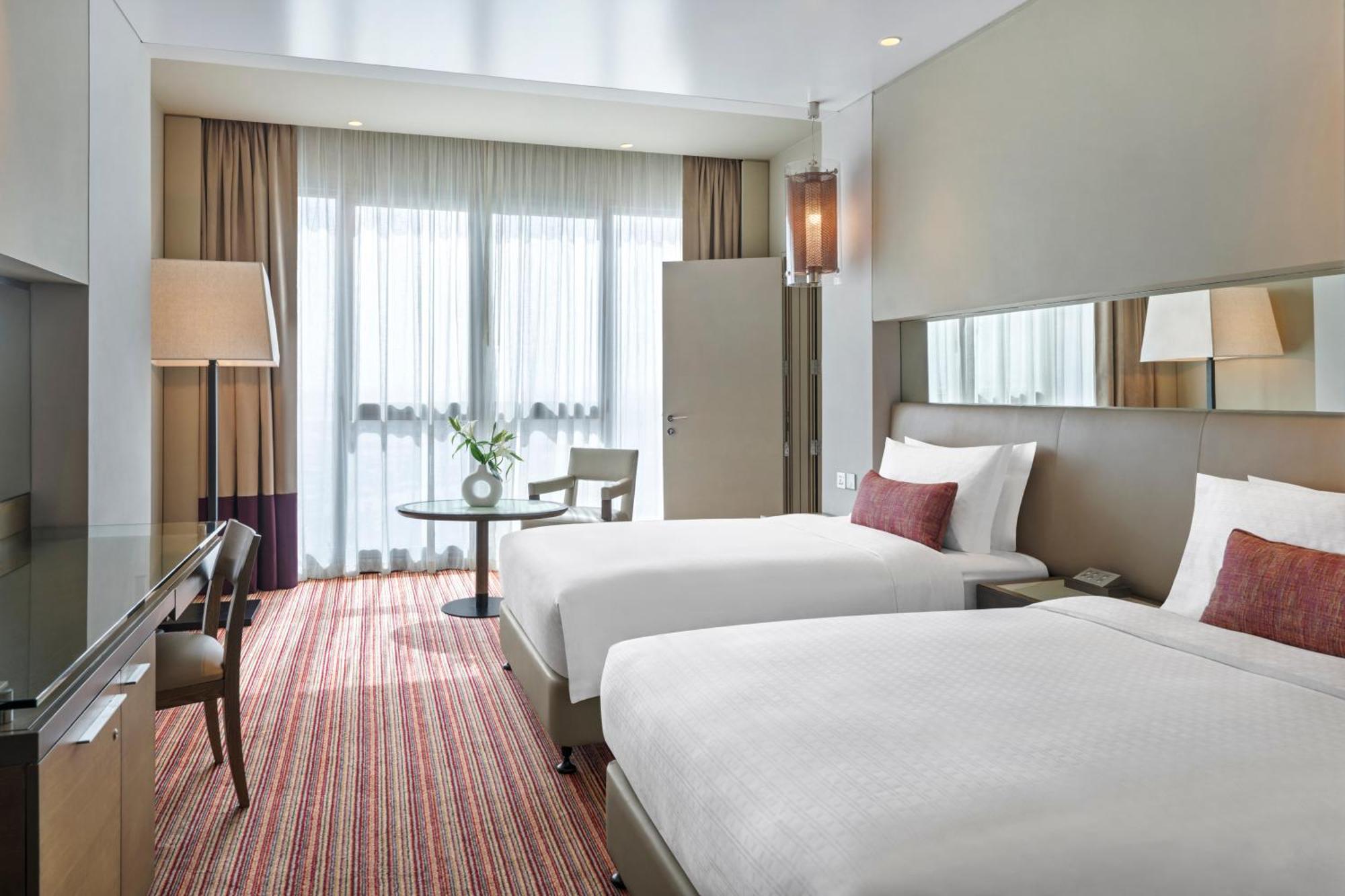 Family Connecting Rooms King Twin Beds