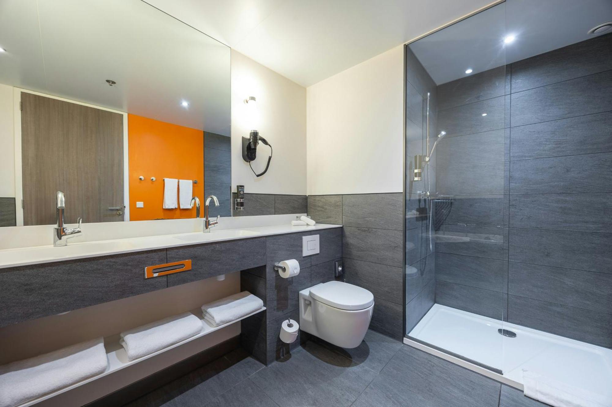 Executive Room 1 King Bed 1 Single Bed Panoramic View