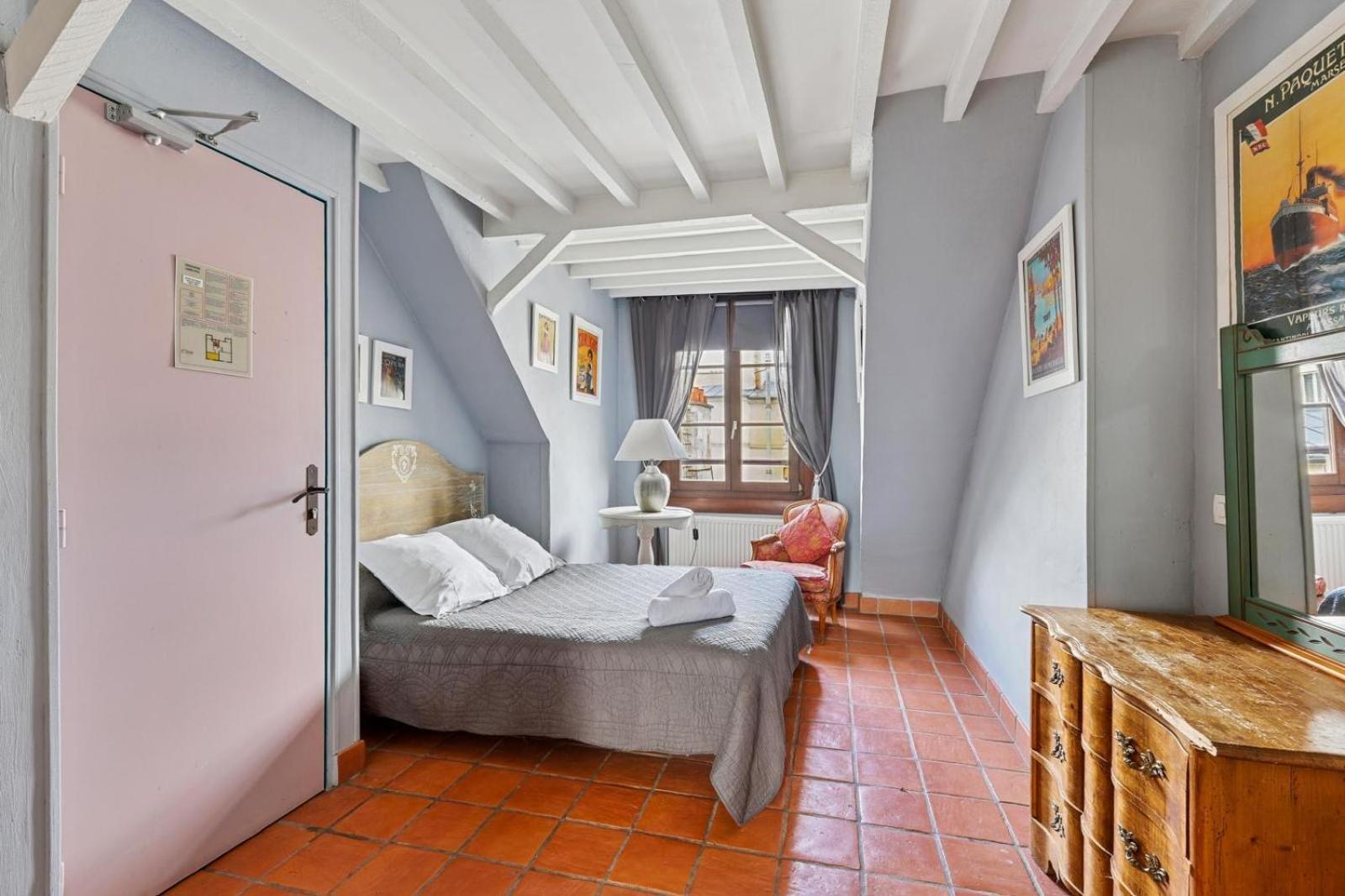 Double Room Private Bathroom